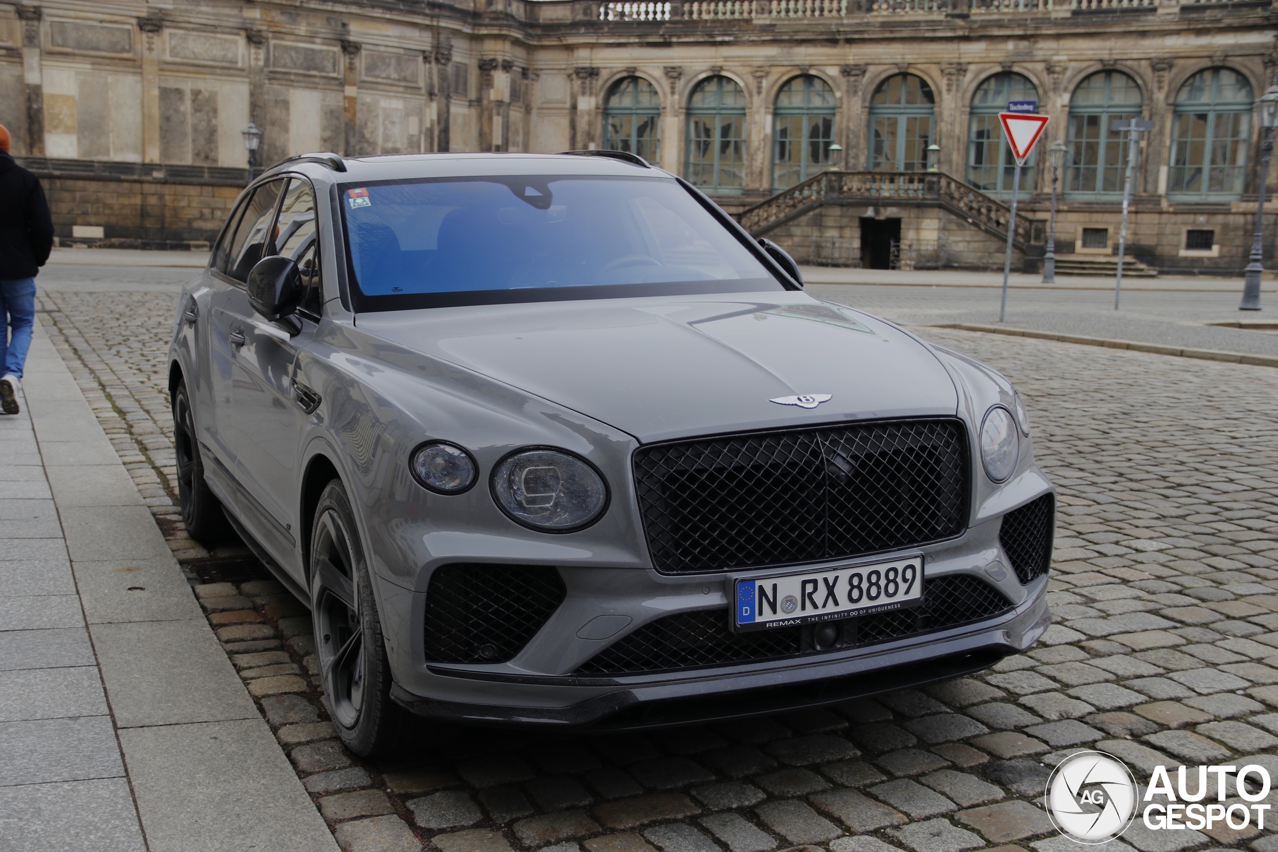 Bentley Bentayga V8 S 2022
