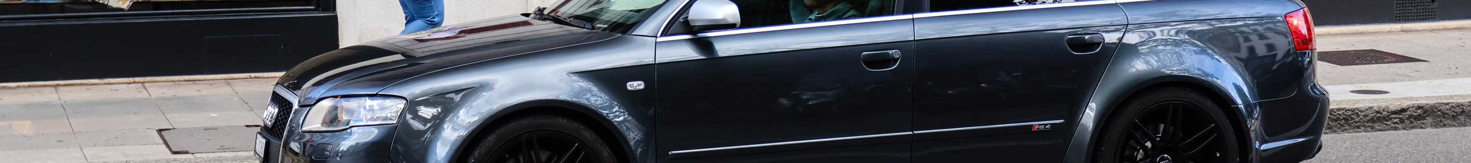 Audi RS4 Avant B7
