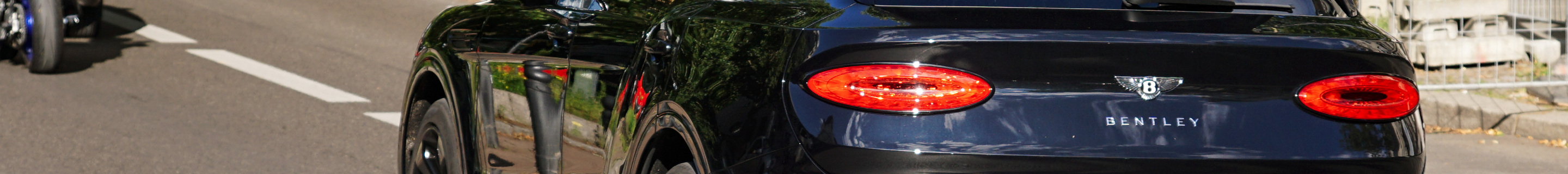 Bentley Bentayga V8 2021