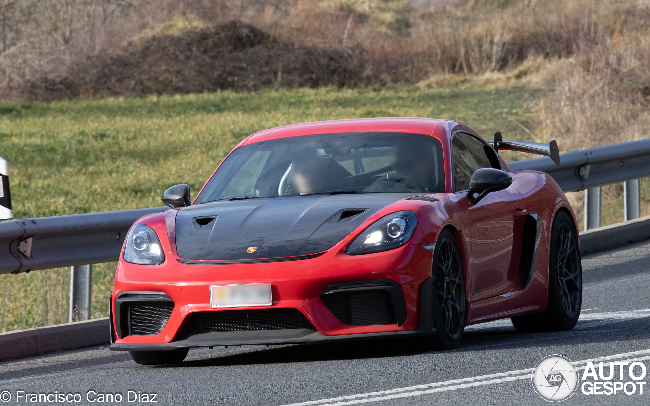Porsche 718 Cayman GT4 RS Weissach Package