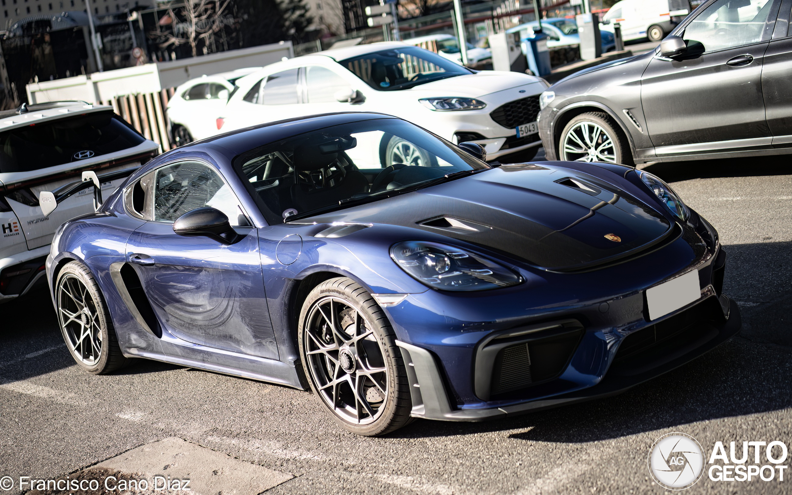 Porsche 718 Cayman GT4 RS Weissach Package
