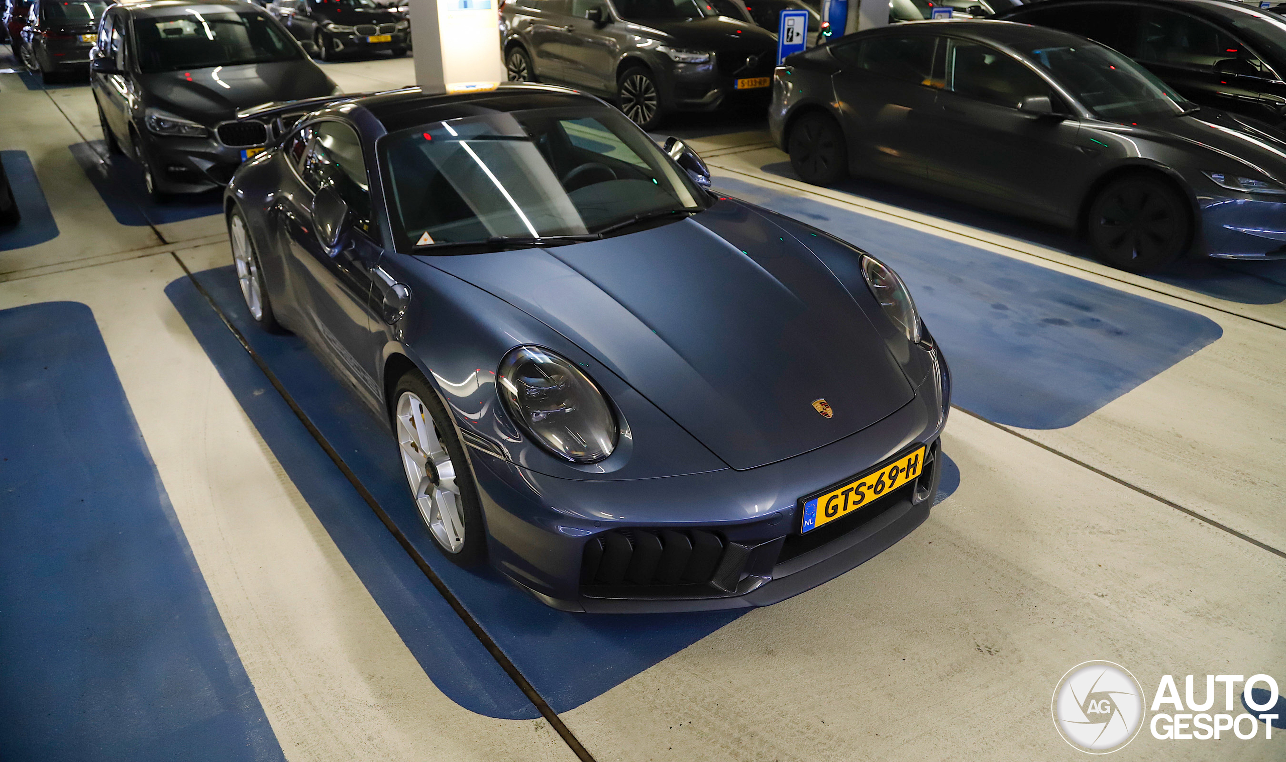 Porsche 992 Carrera 4 GTS MkII