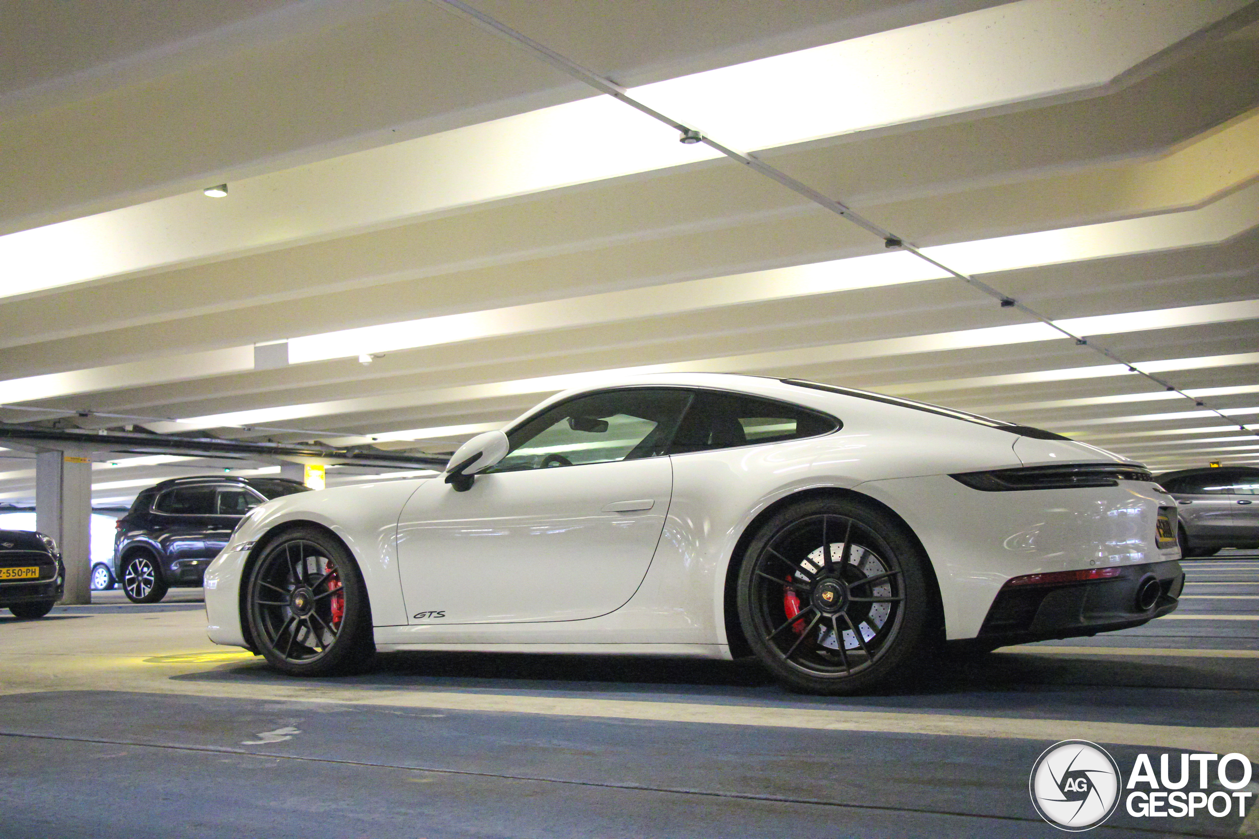 Porsche 992 Carrera GTS