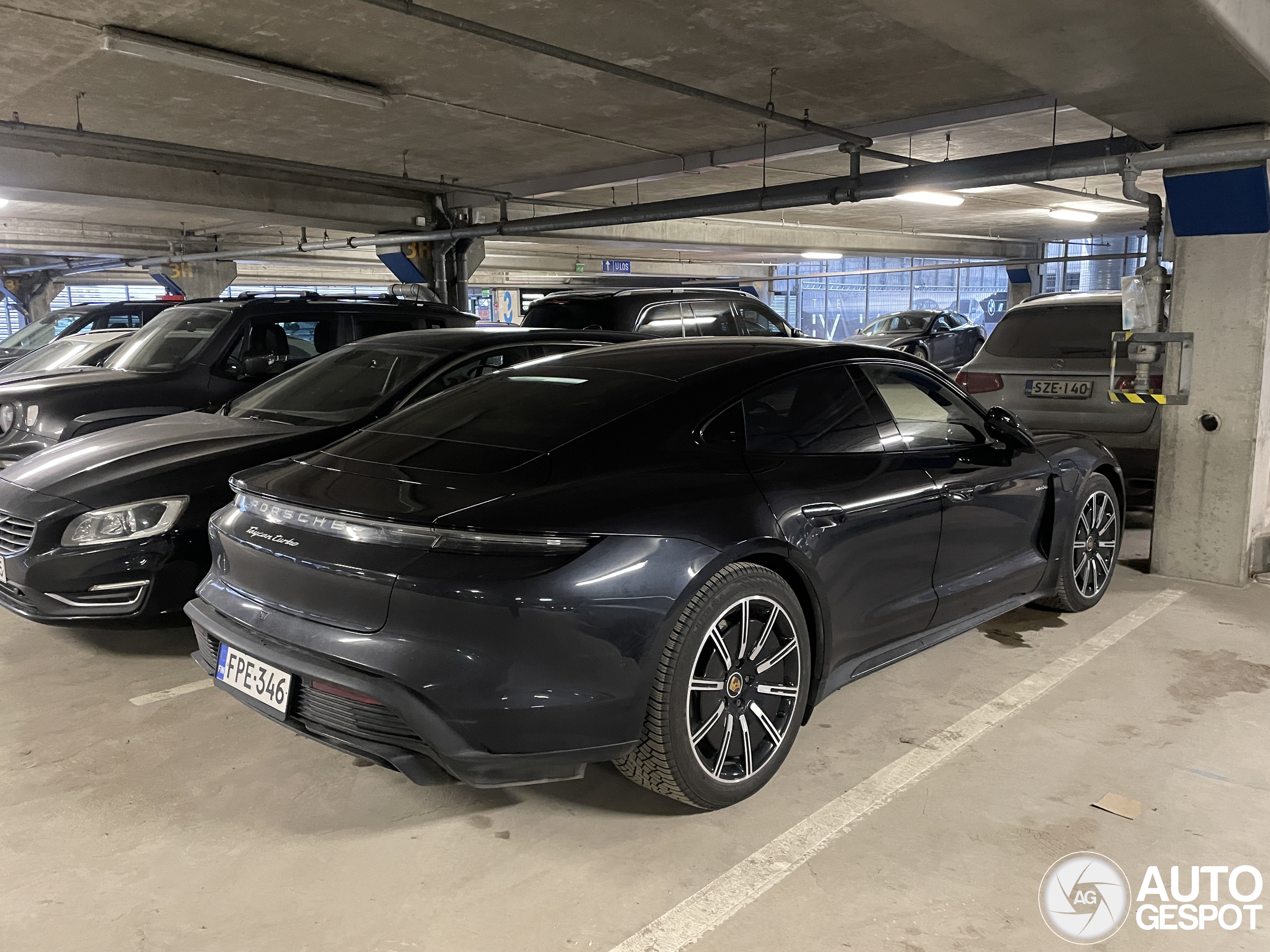 Porsche Taycan Turbo