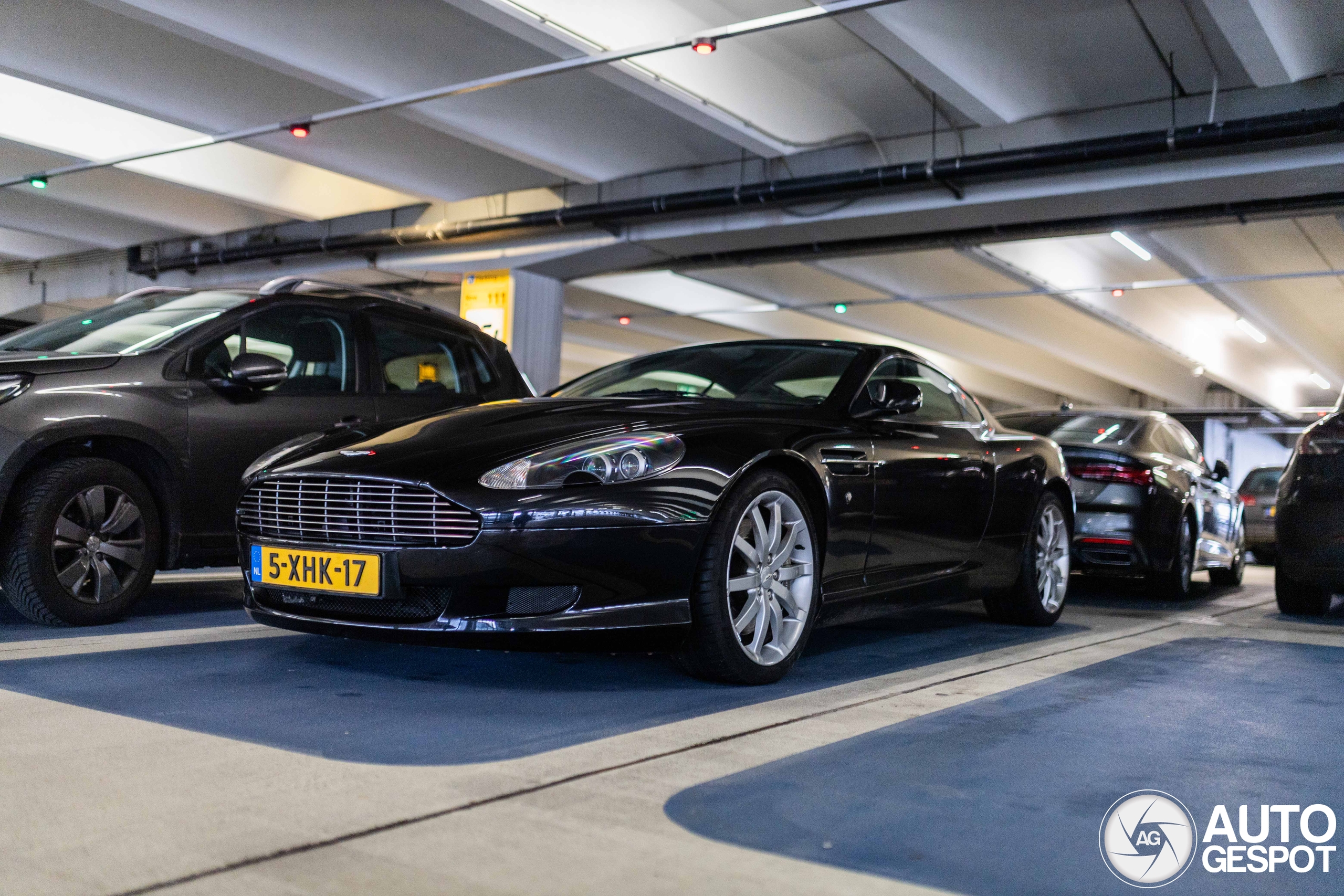 Aston Martin DB9