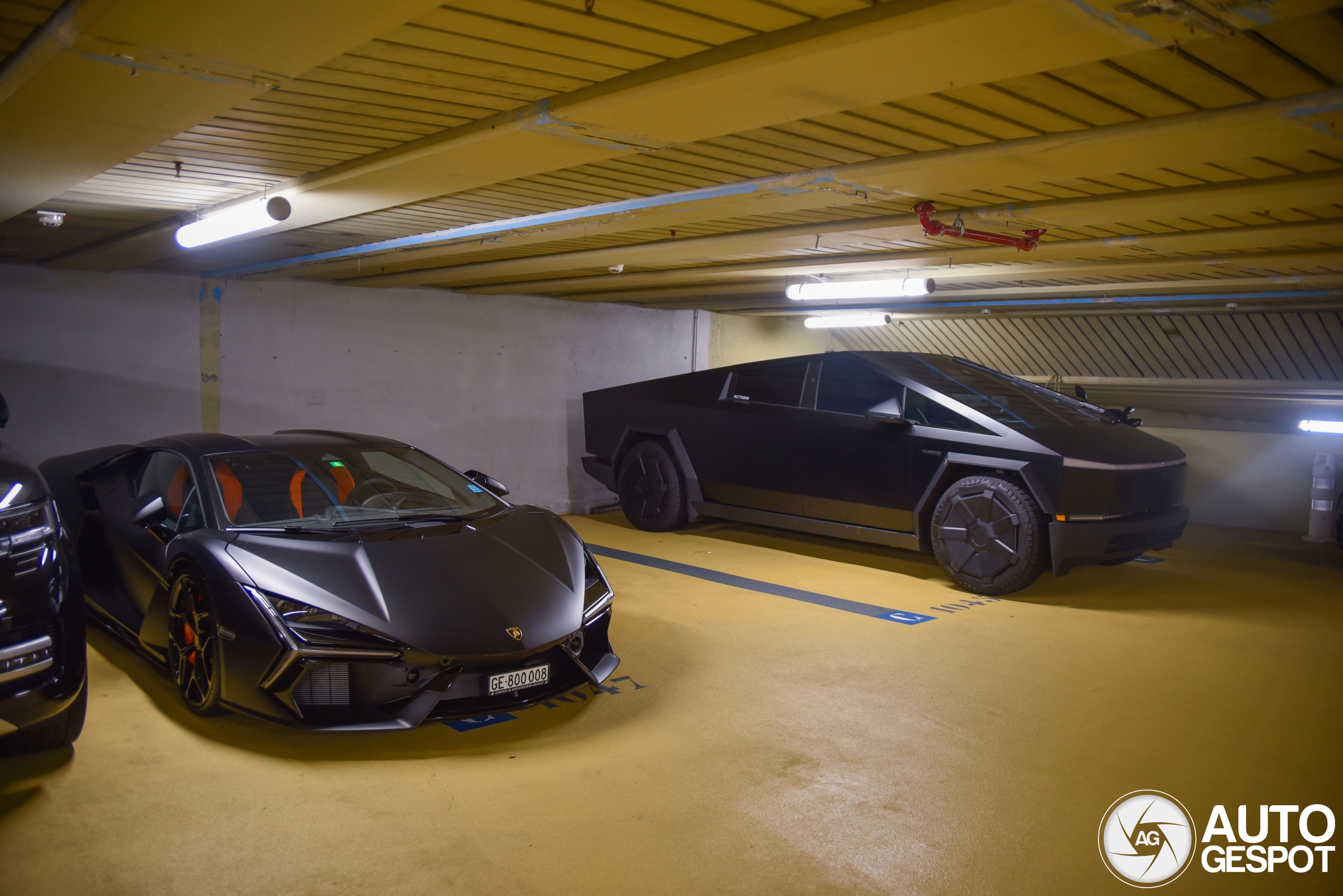 Lamborghini Revuelto
