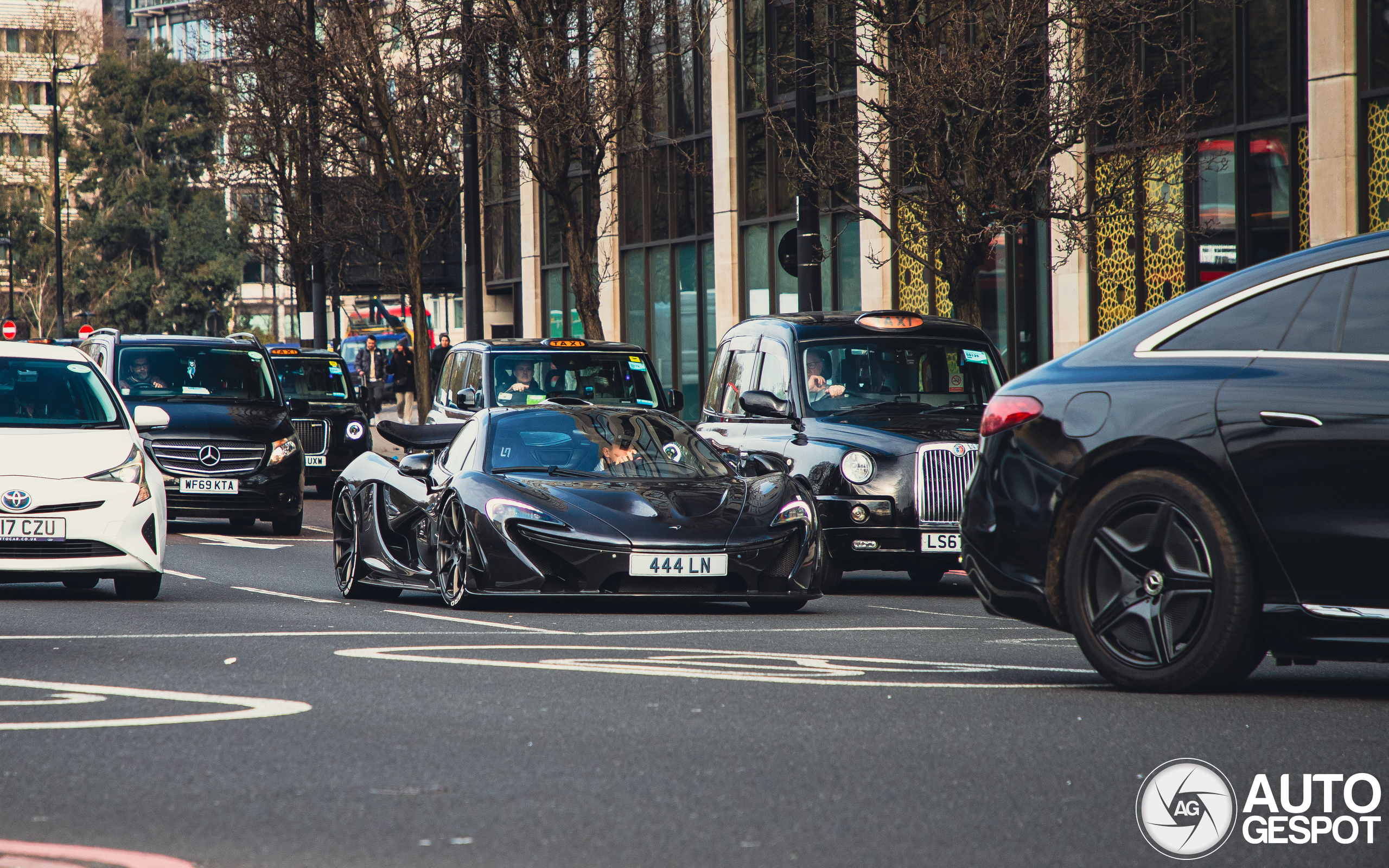 Lando Norris heeft een droomleven met deze McLaren P1