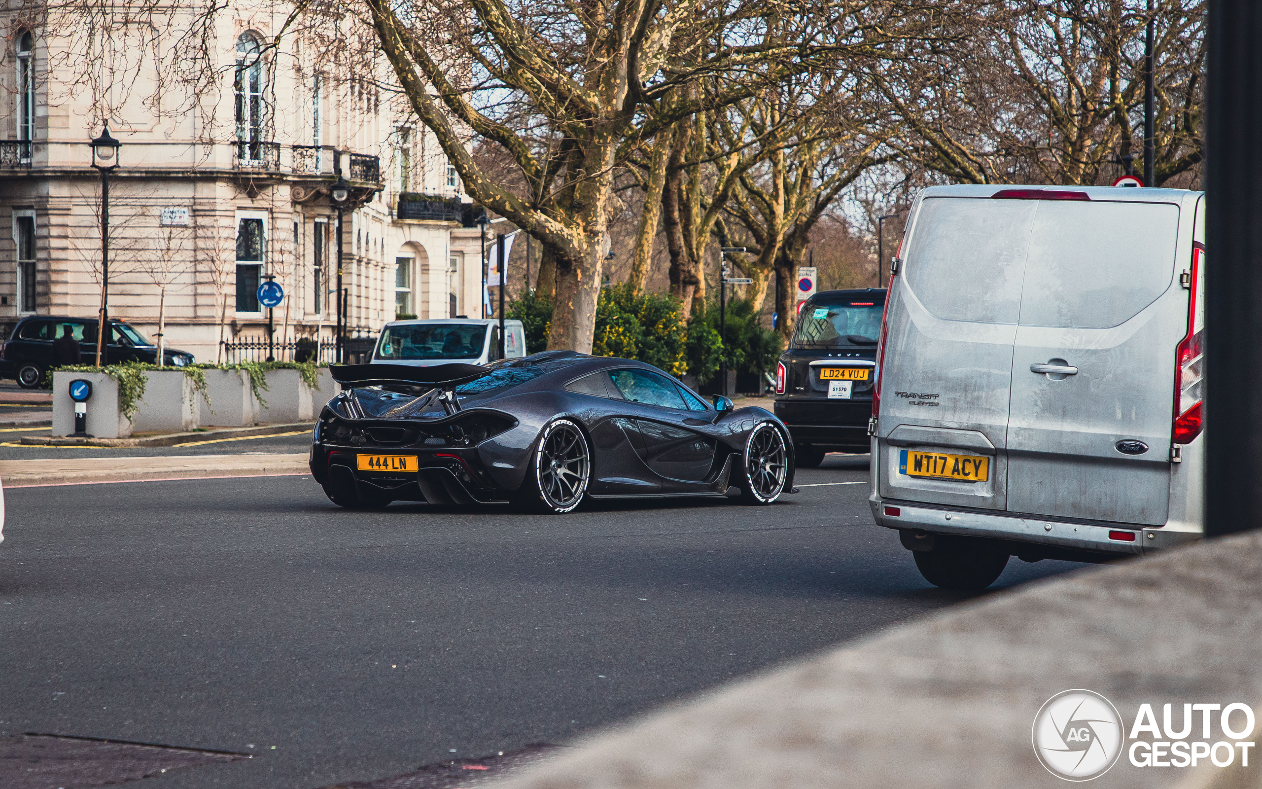 Lando Norris heeft een droomleven met deze McLaren P1
