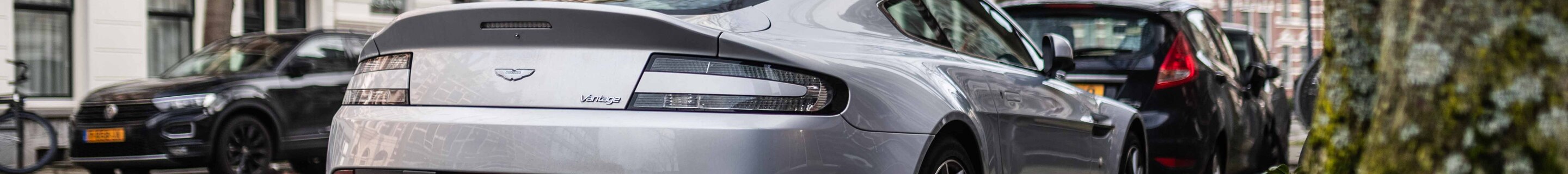 Aston Martin V8 Vantage 2012