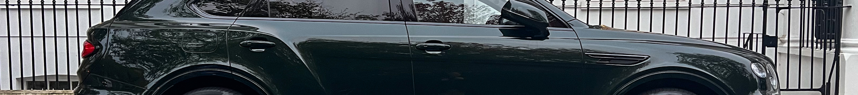 Bentley Bentayga Hybrid 2021