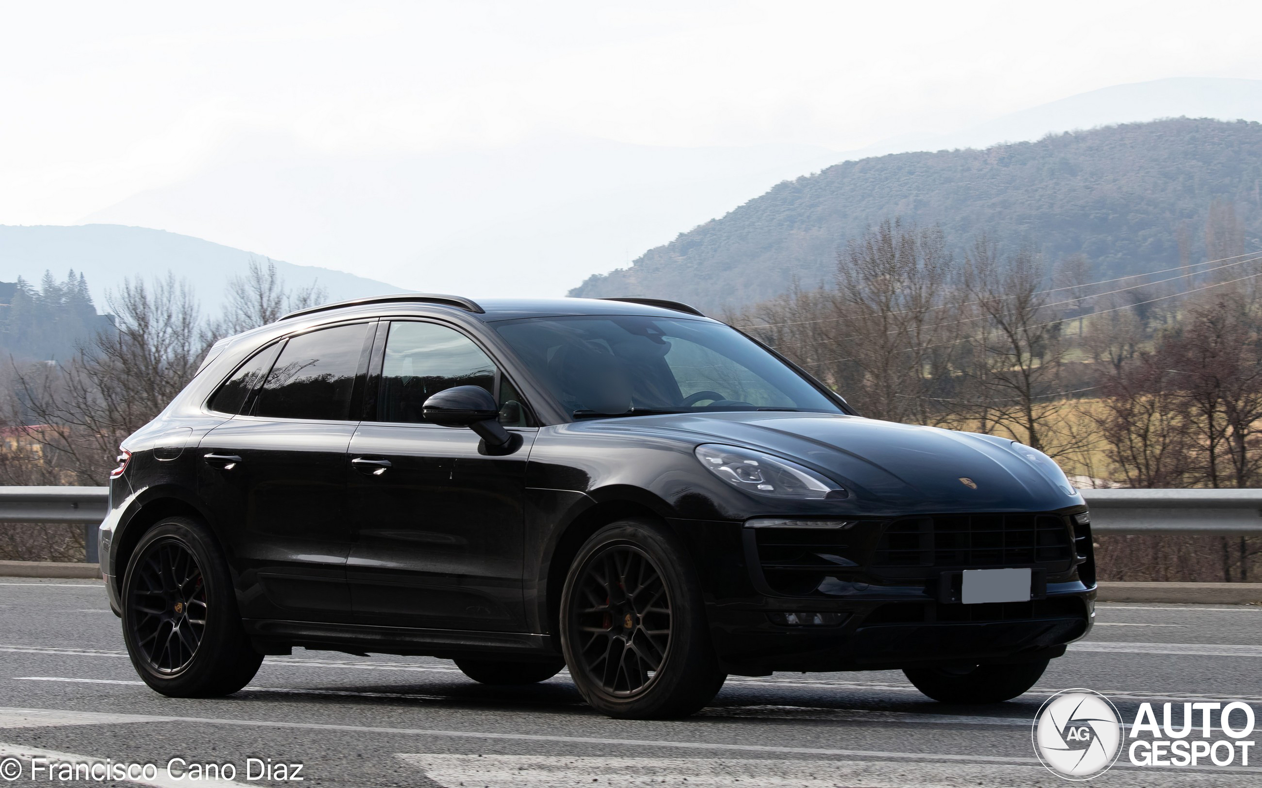 Porsche 95B Macan GTS