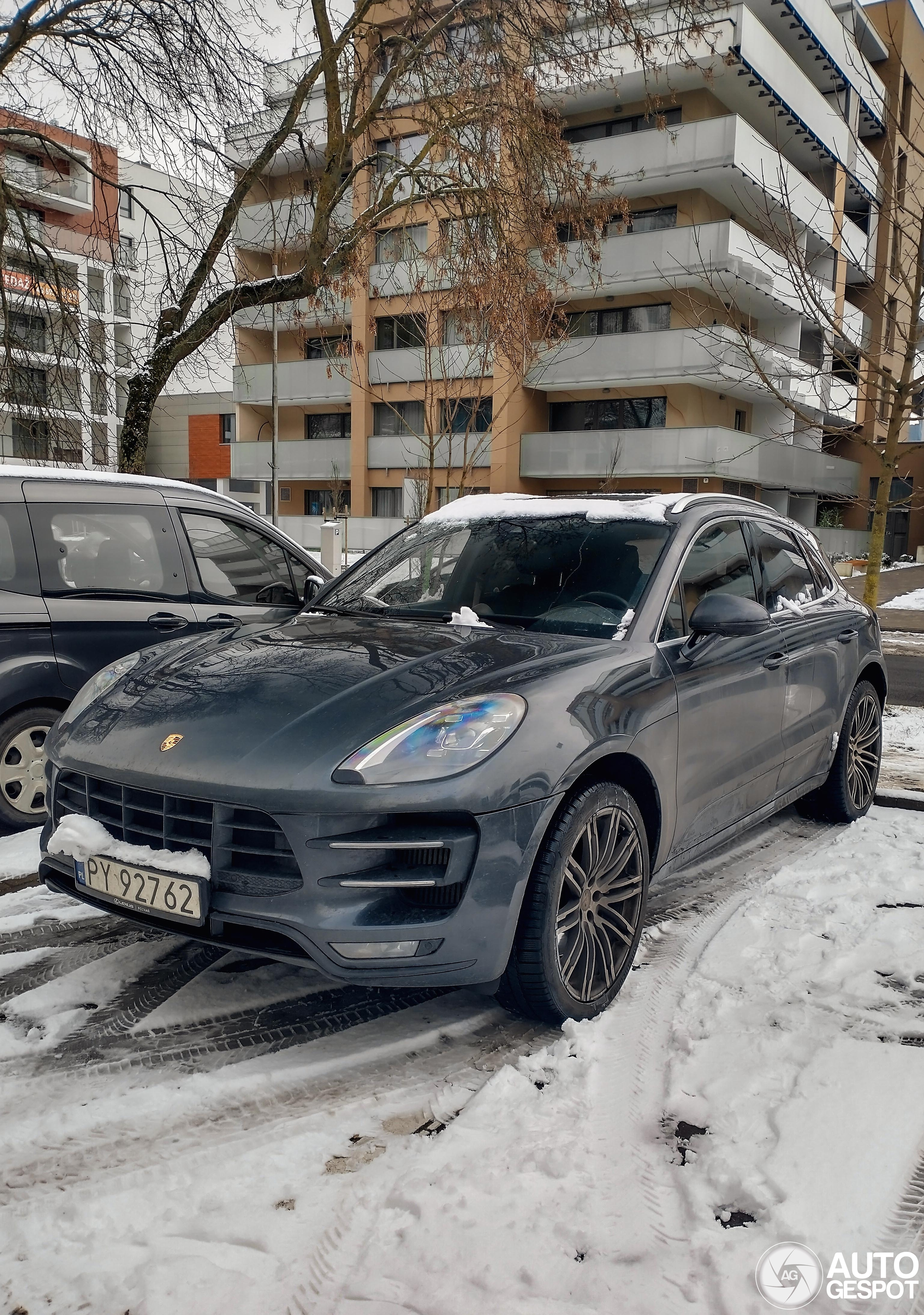Porsche 95B Macan Turbo