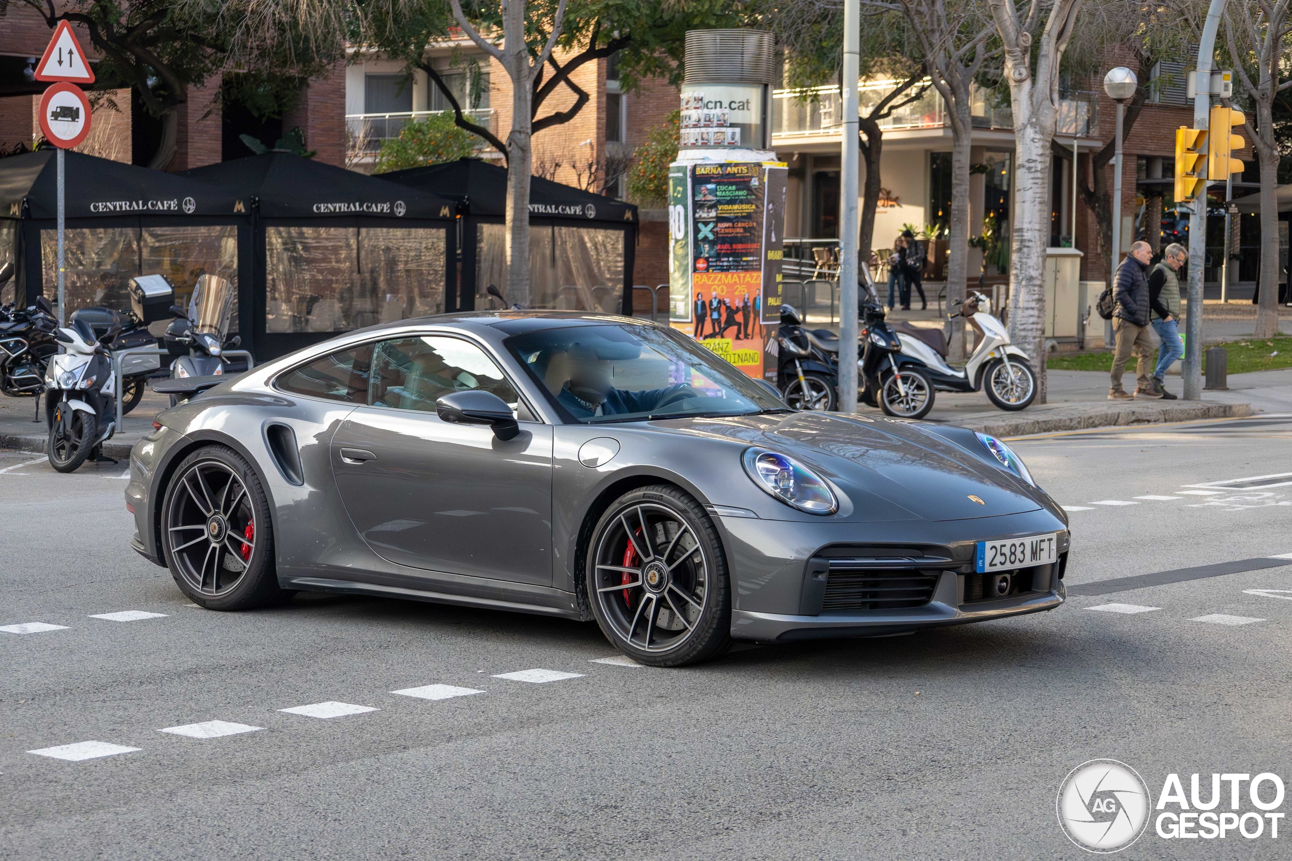 Porsche 992 Turbo