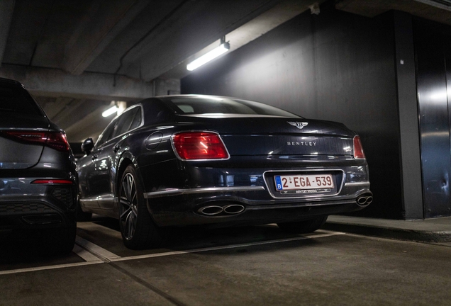 Bentley Flying Spur Hybrid Azure