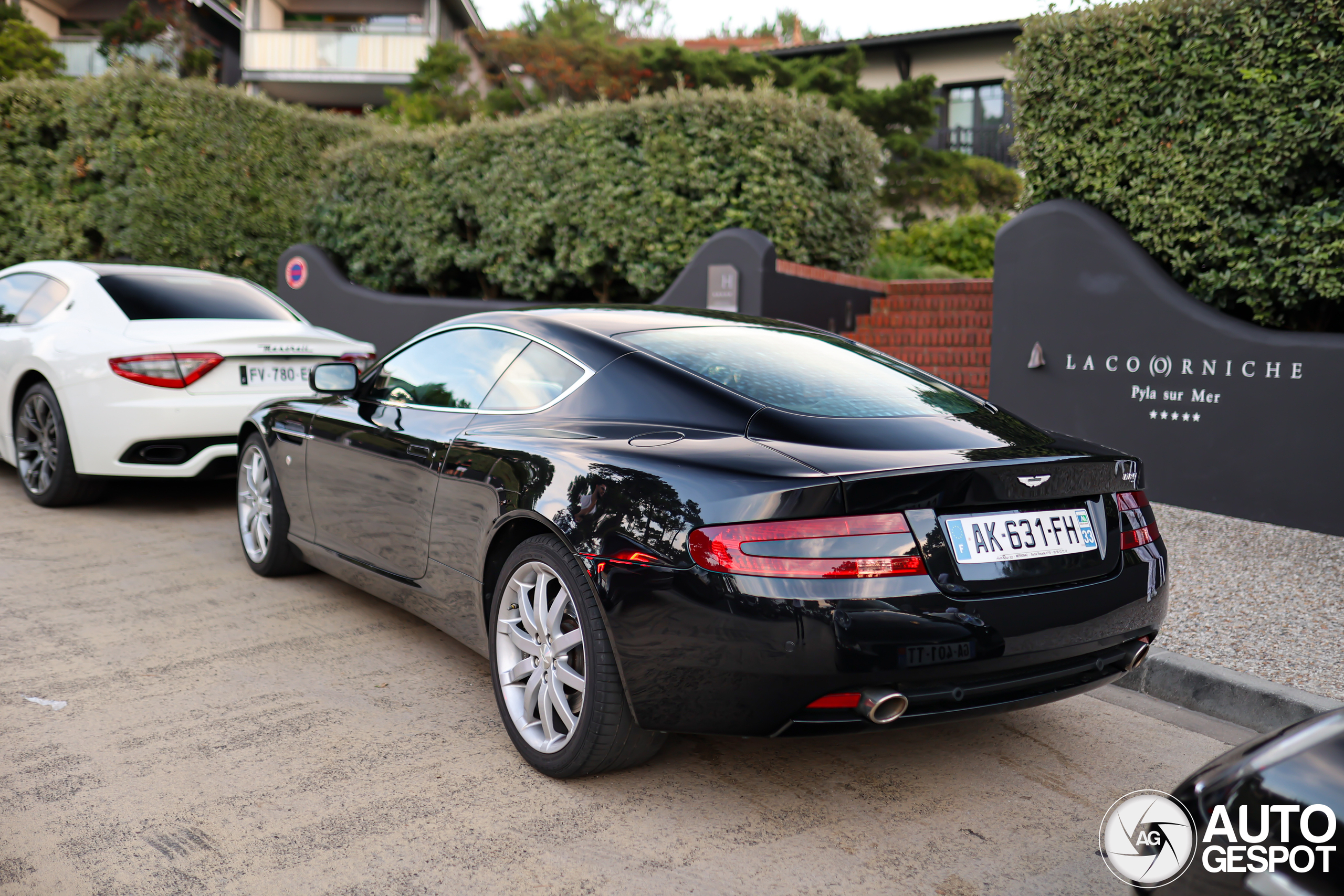 Aston Martin DB9