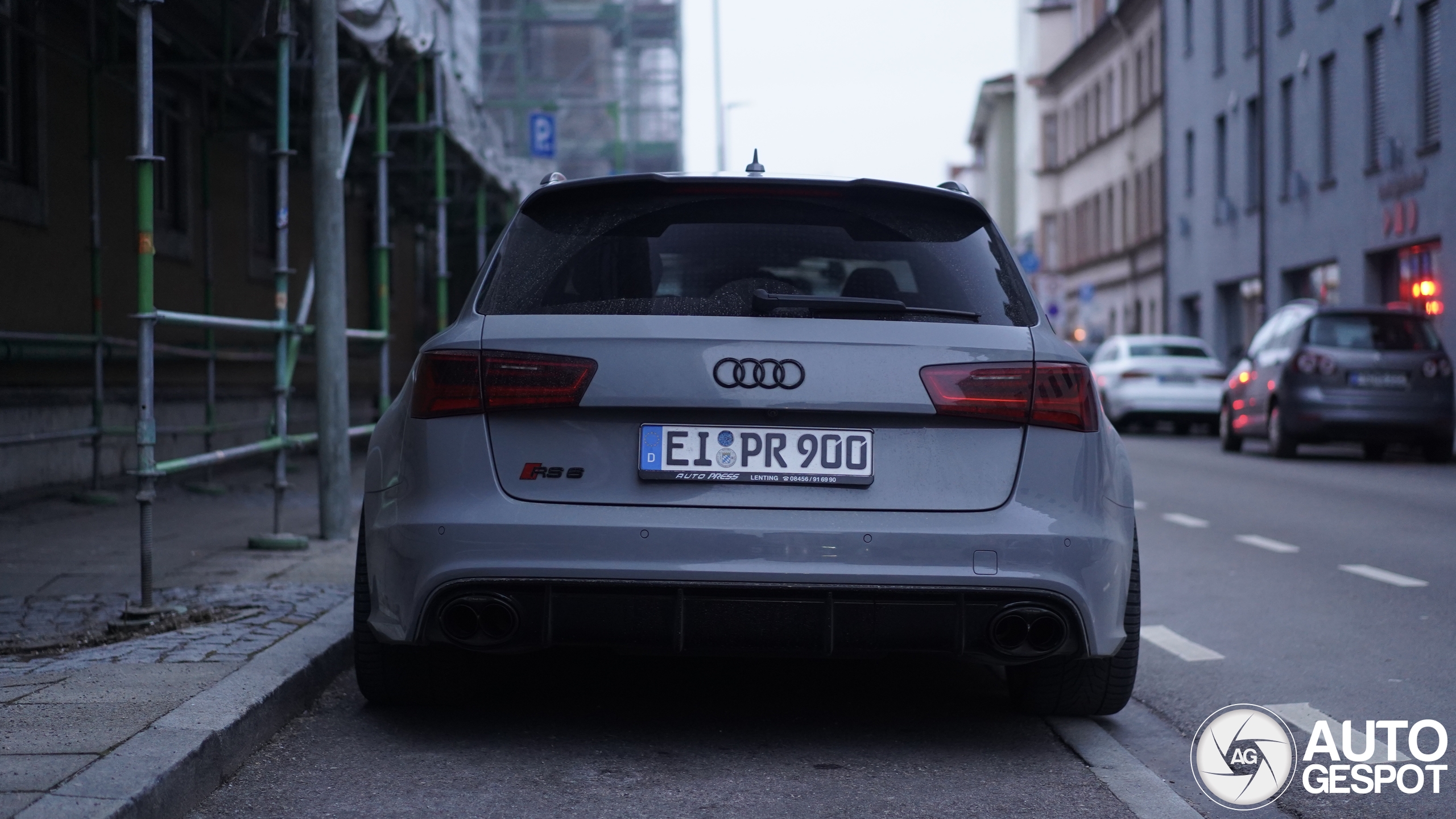 Audi RS6 Avant C7 2015
