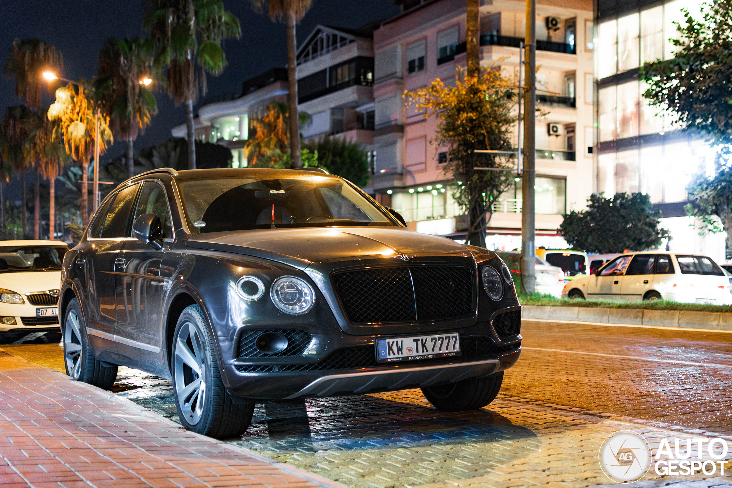 Bentley Bentayga V8
