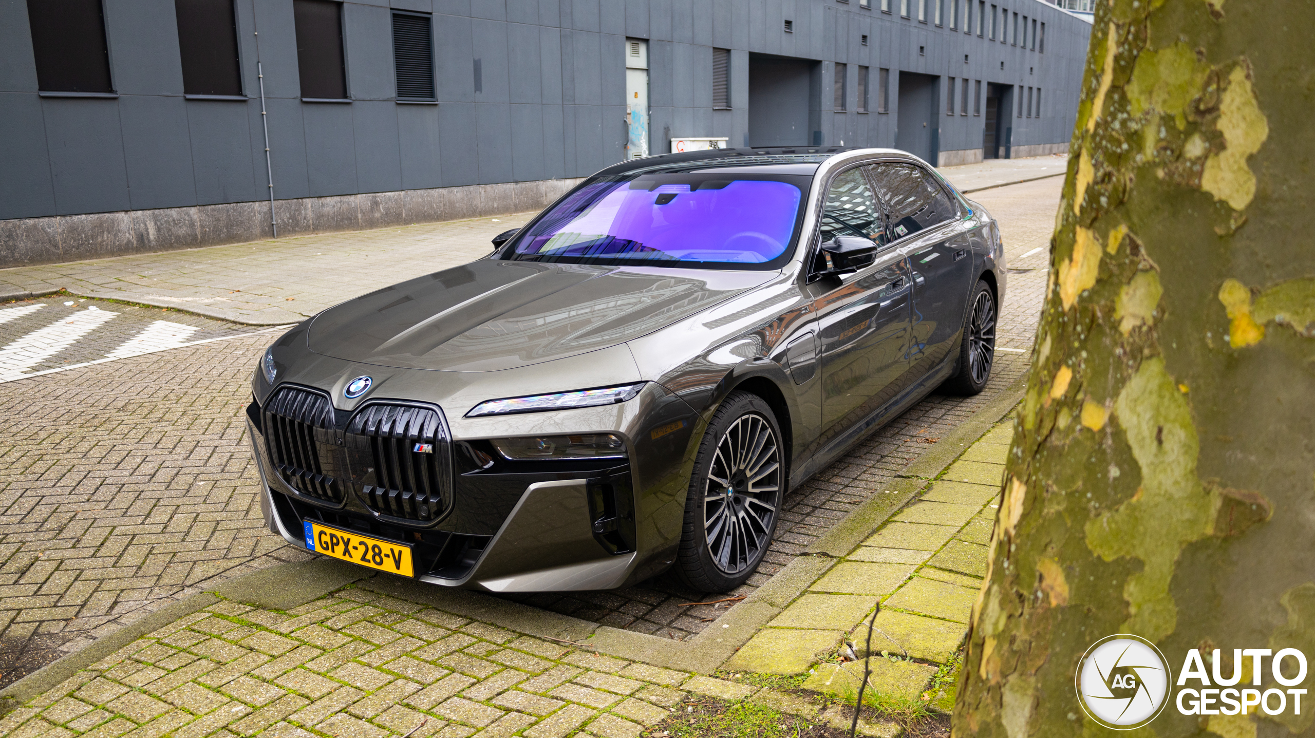 BMW M760e xDrive