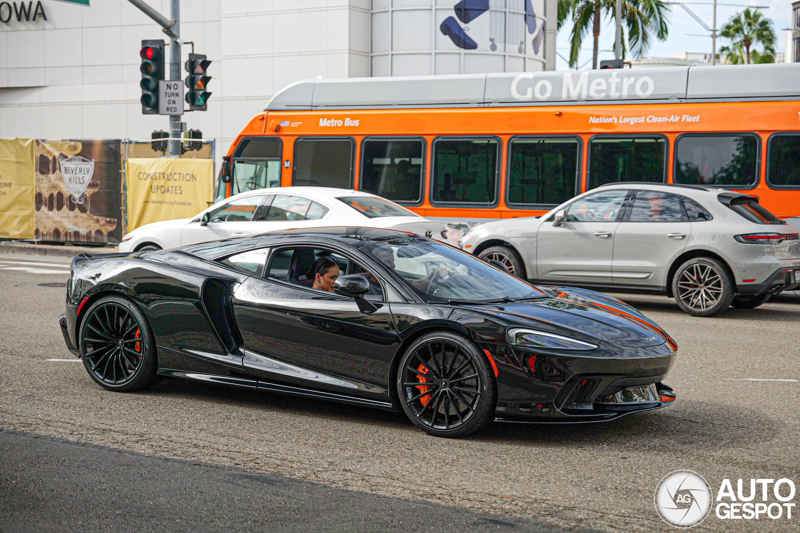 McLaren GT