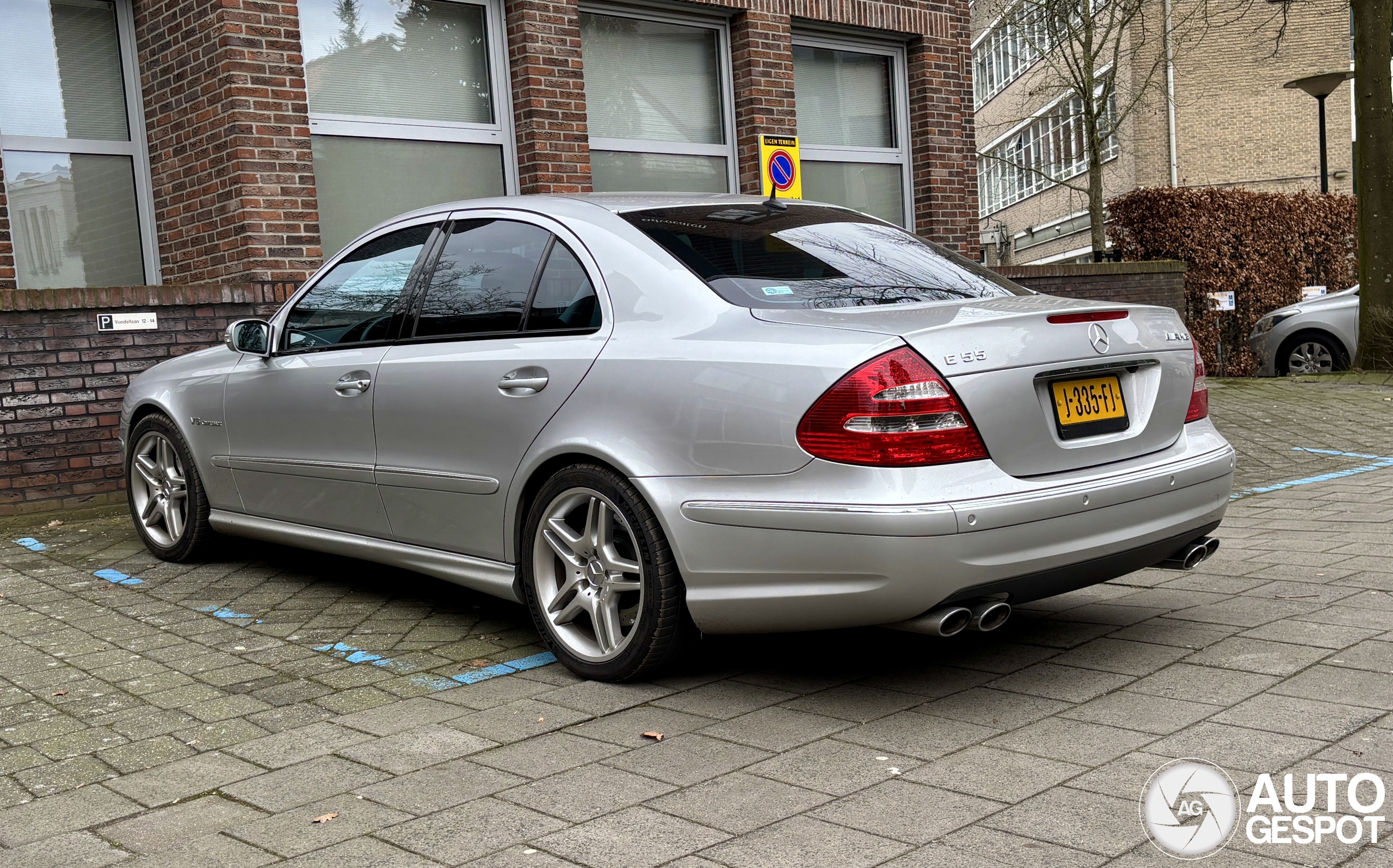Mercedes-Benz E 55 AMG