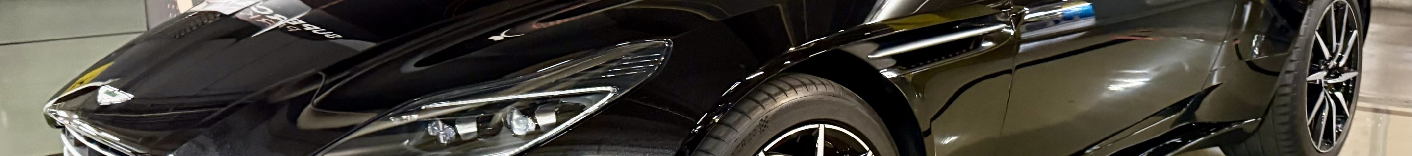 Aston Martin DB11 V8