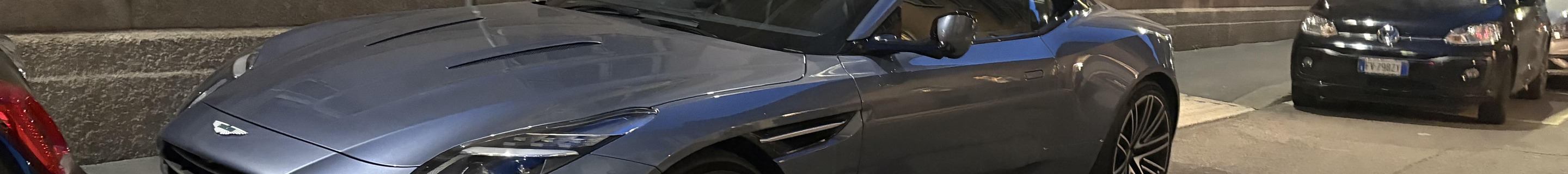 Aston Martin DB12