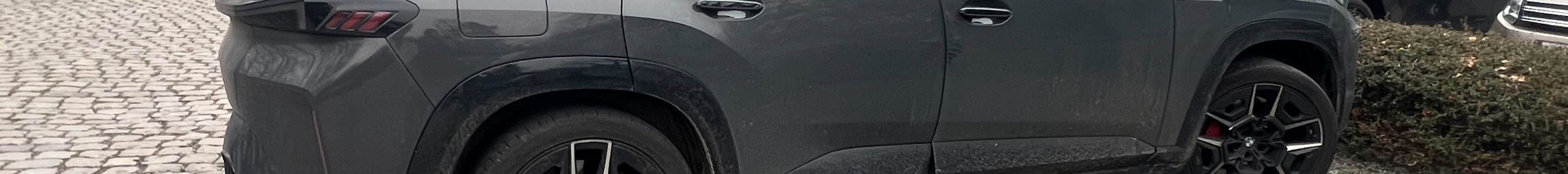 BMW XM G09