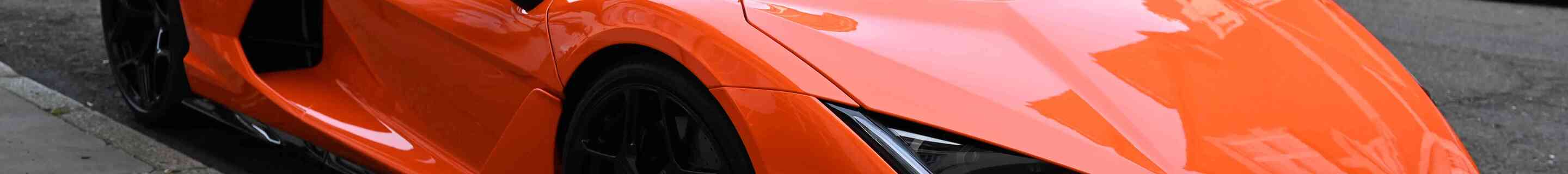 Lamborghini Revuelto