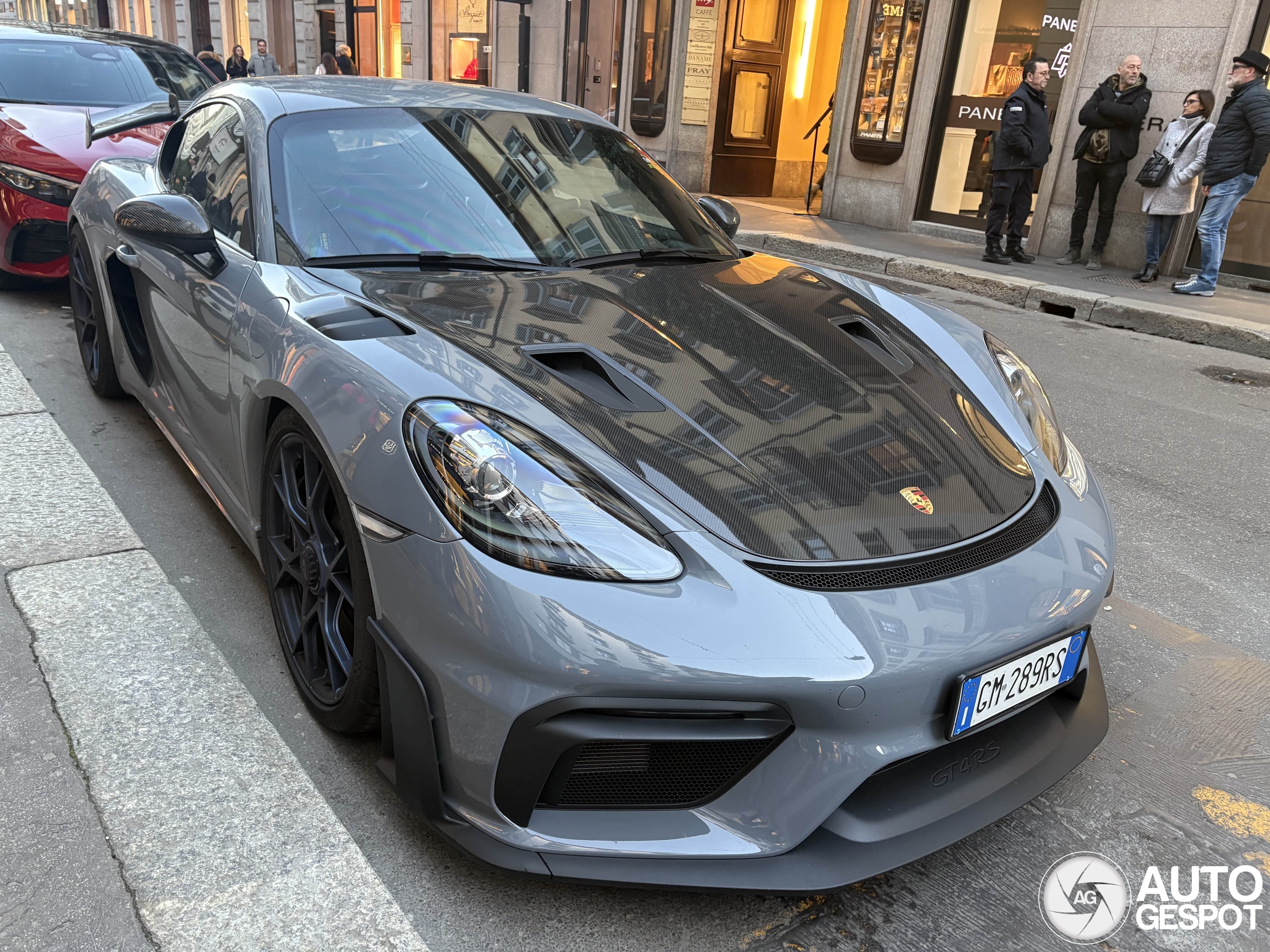 Porsche 718 Cayman GT4 RS Weissach Package