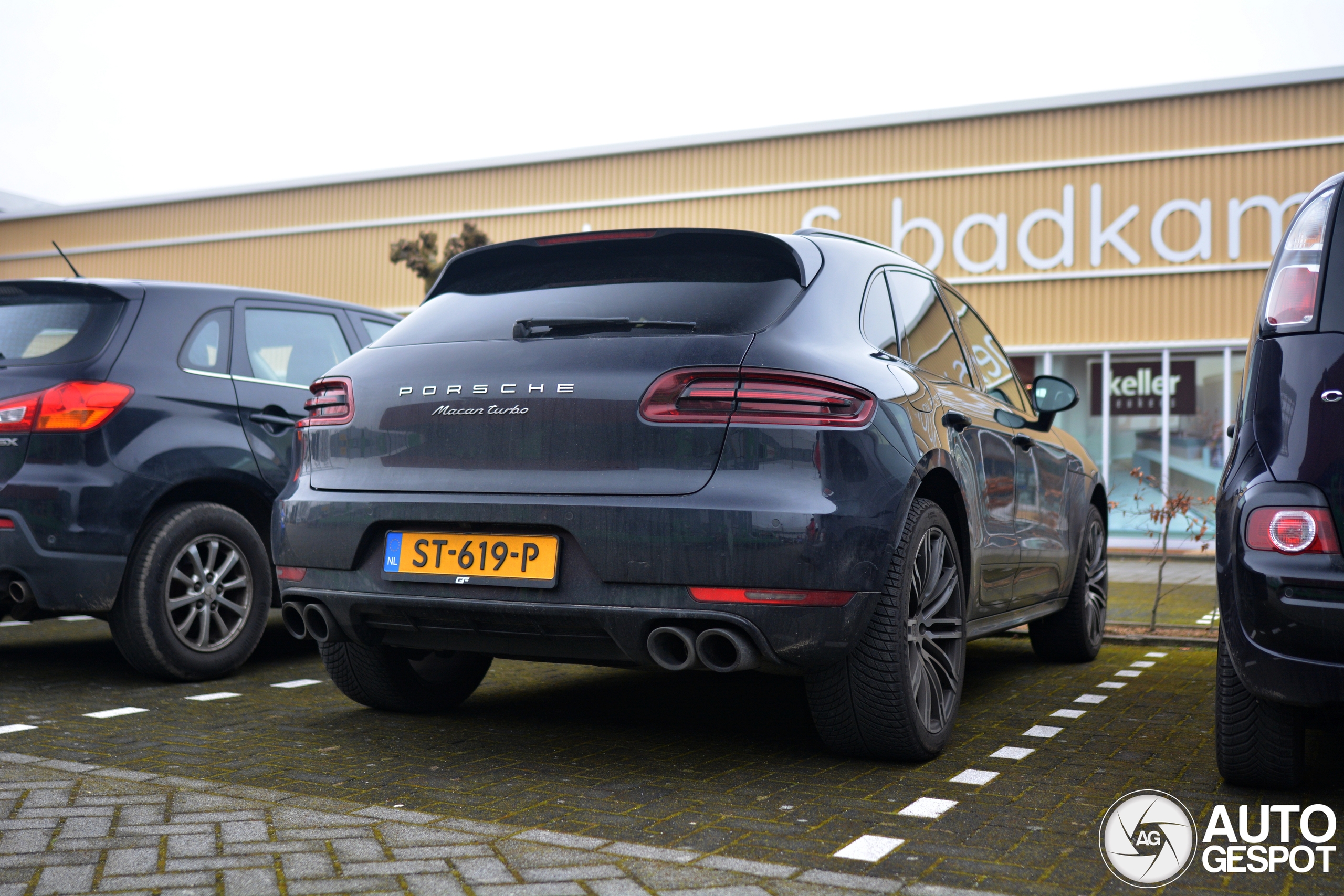 Porsche 95B Macan Turbo