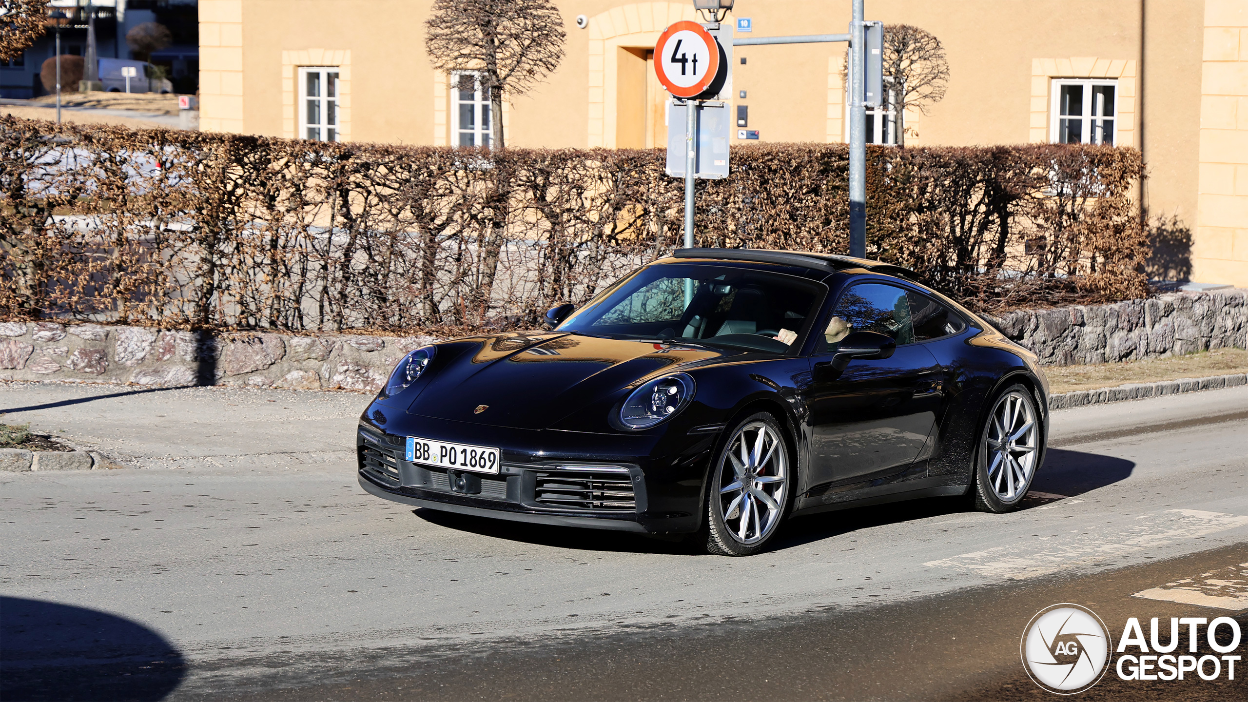 Porsche 992 Carrera 4S