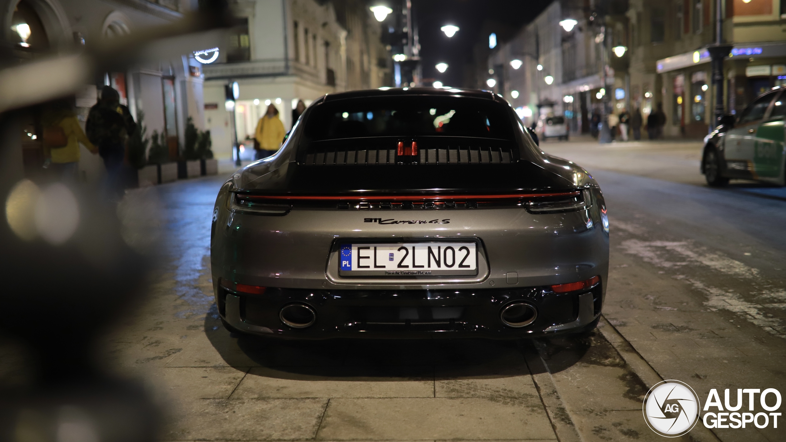 Porsche 992 Carrera 4S