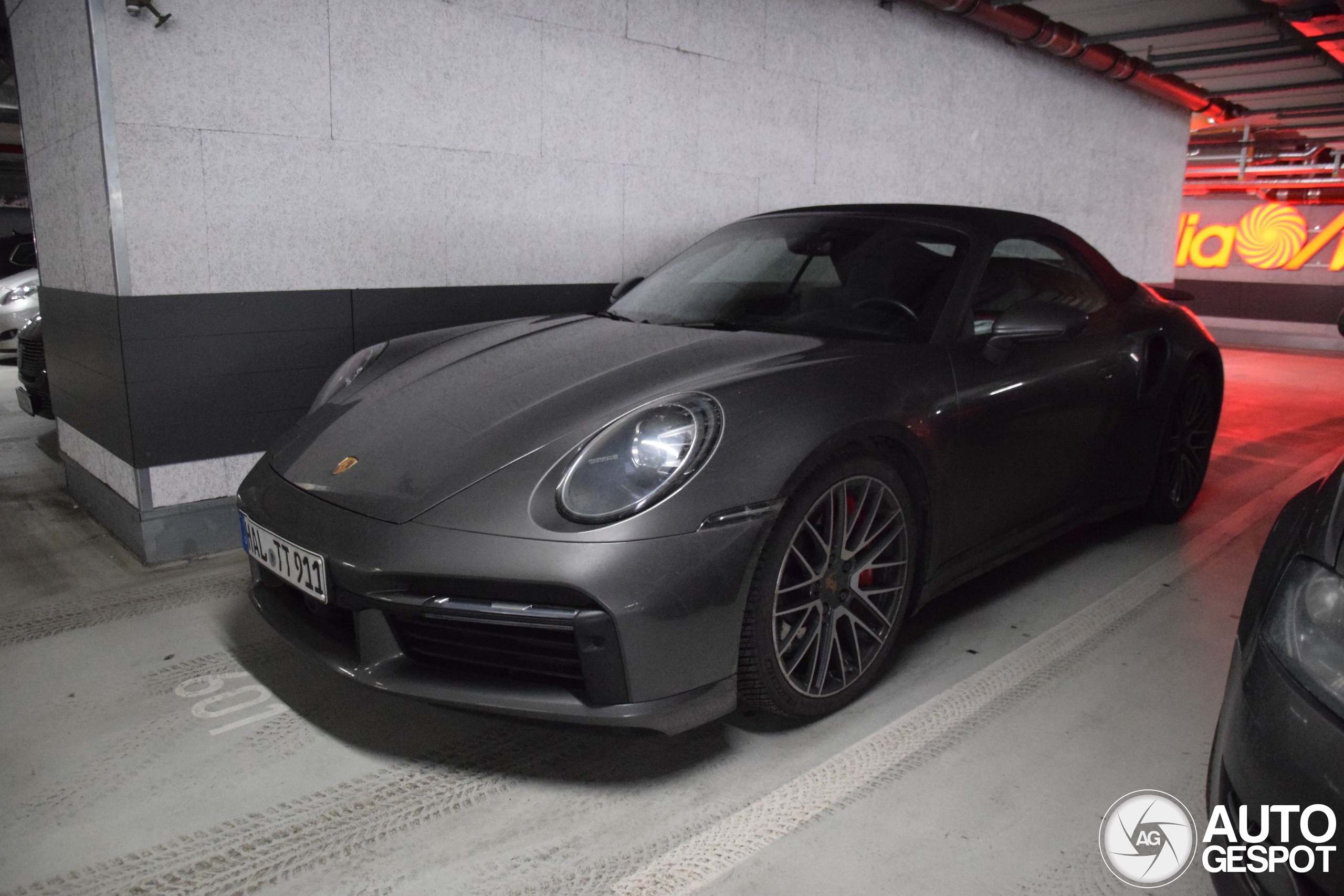 Porsche 992 Turbo Cabriolet