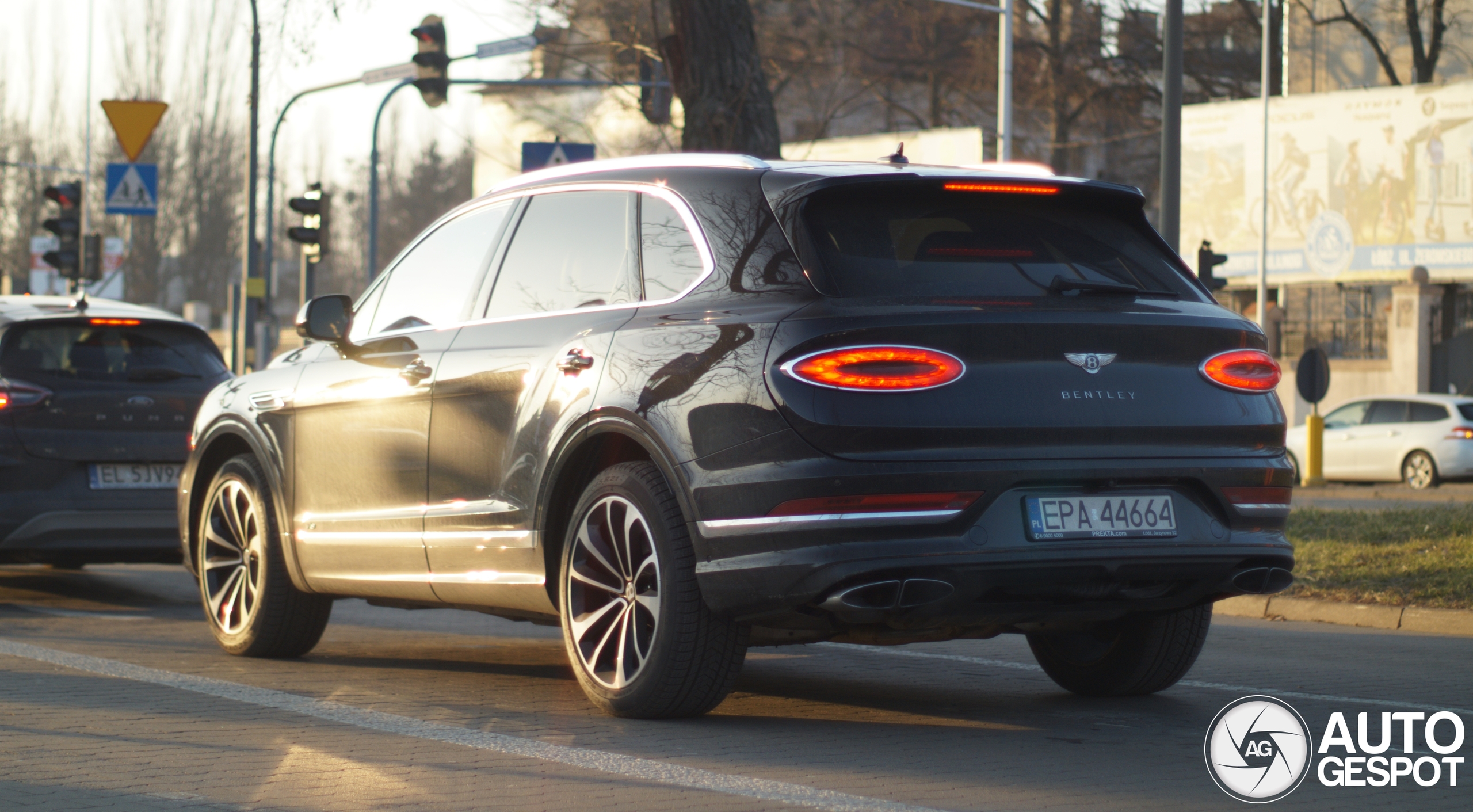 Bentley Bentayga V8 2021