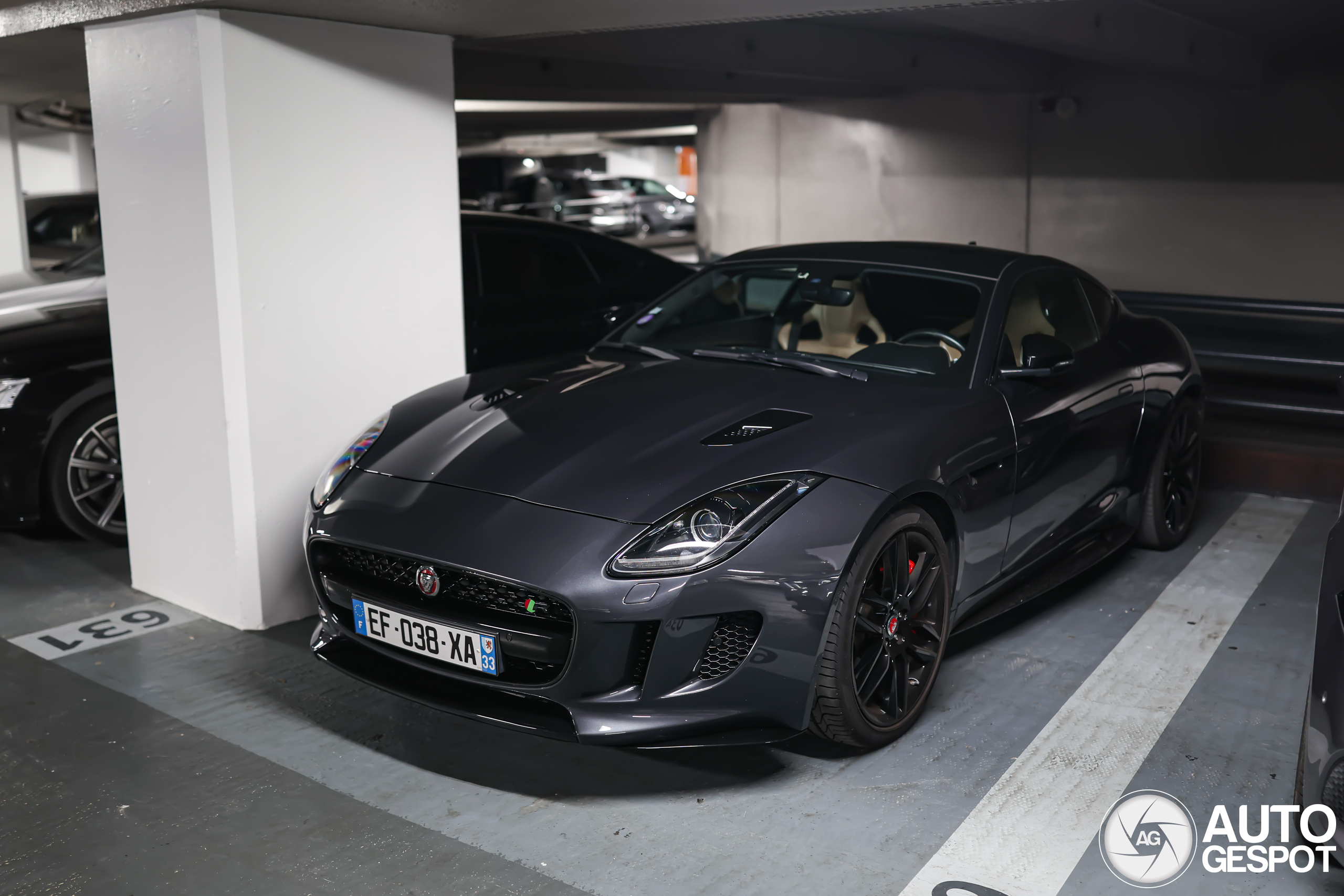 Jaguar F-TYPE R Coupé