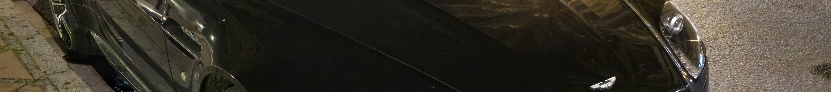 Aston Martin V8 Vantage N400 Roadster