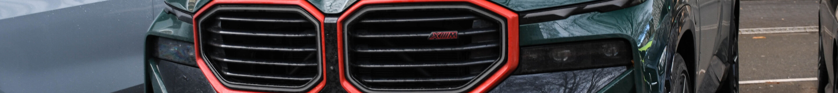 BMW XM G09 Label Red