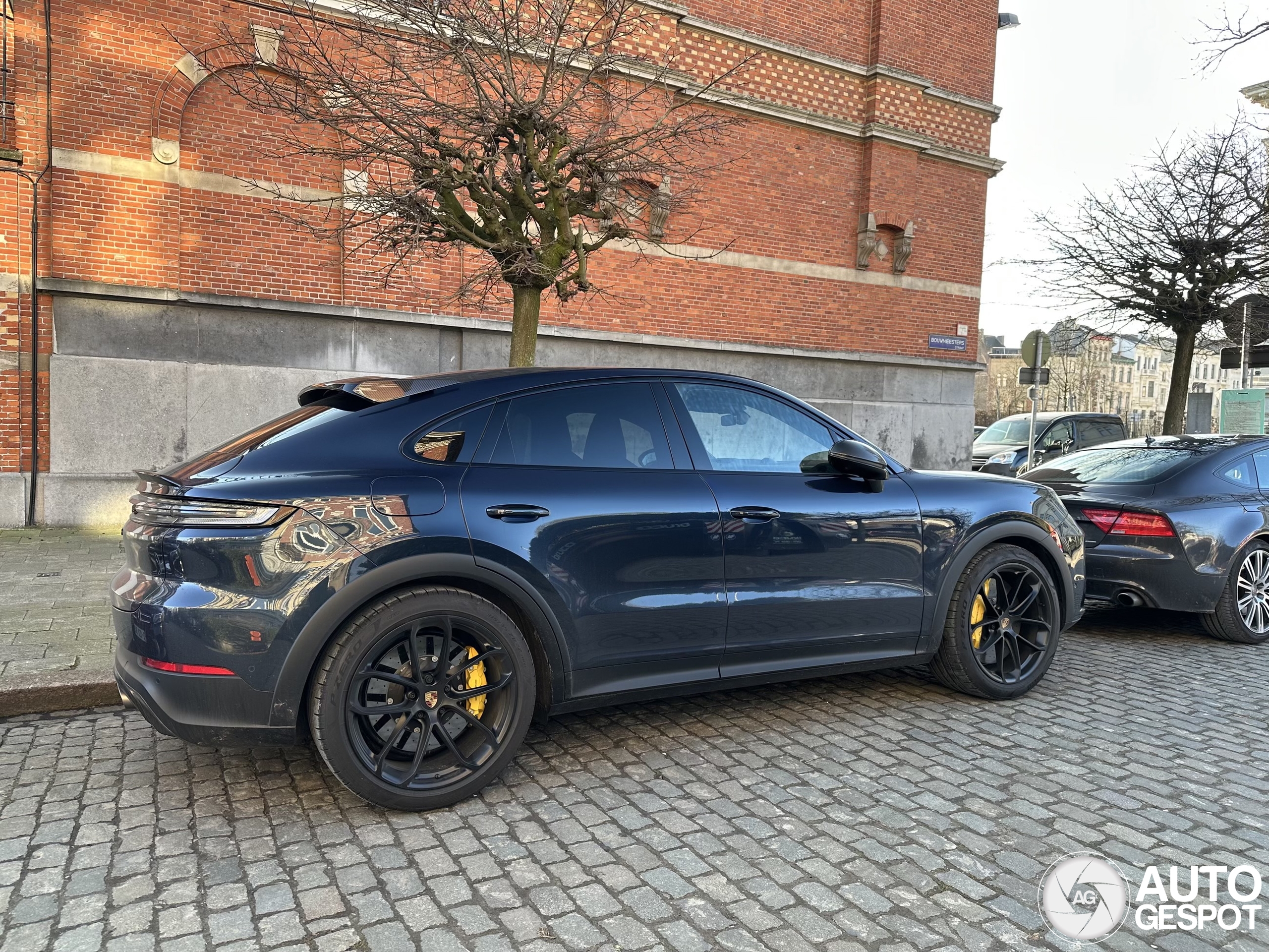 Porsche Cayenne Coupé Turbo E-Hybrid