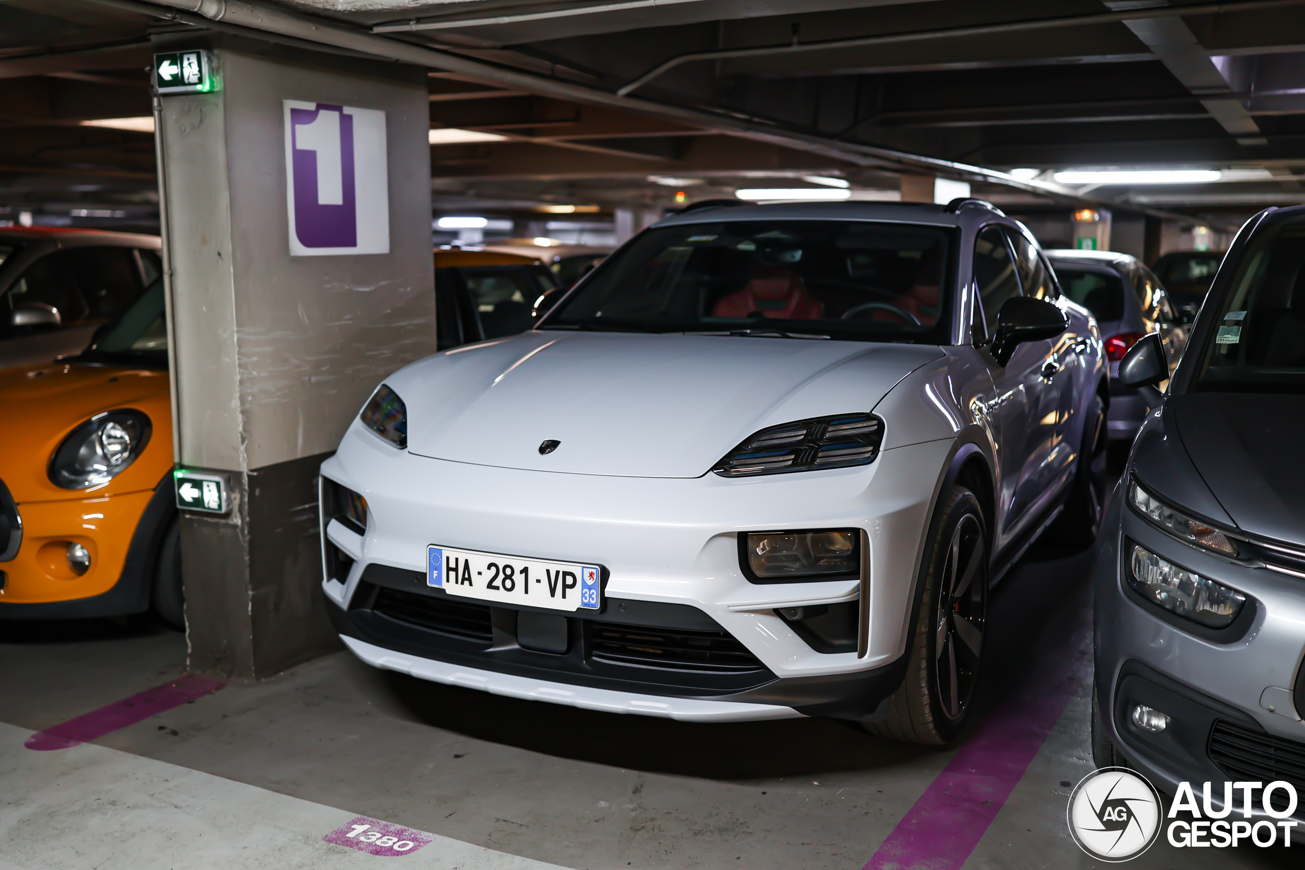 Porsche Macan EV Turbo