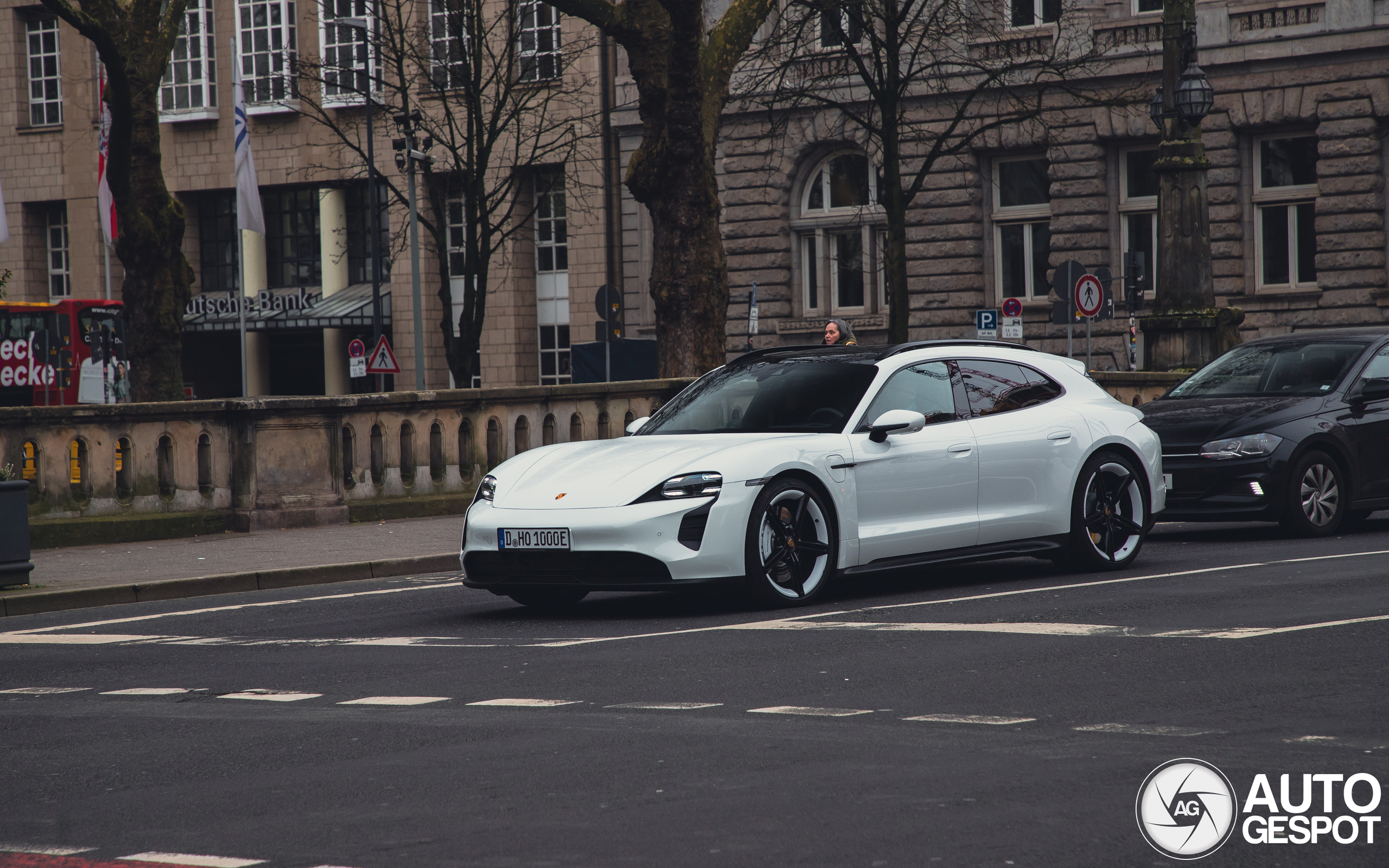 Porsche Taycan Turbo S Sport Turismo