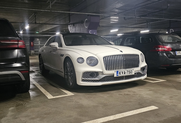 Bentley Flying Spur Hybrid Azure