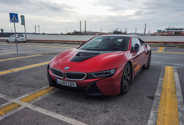 BMW i8 Protonic Red Edition
