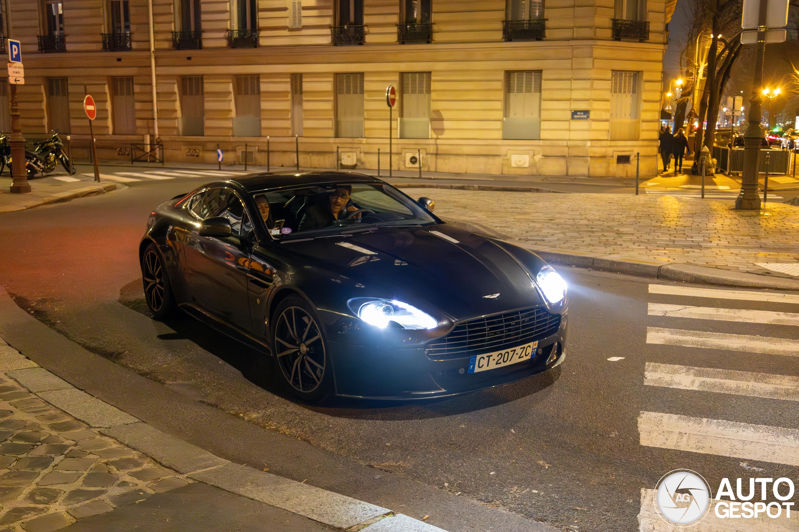 Aston Martin V8 Vantage S