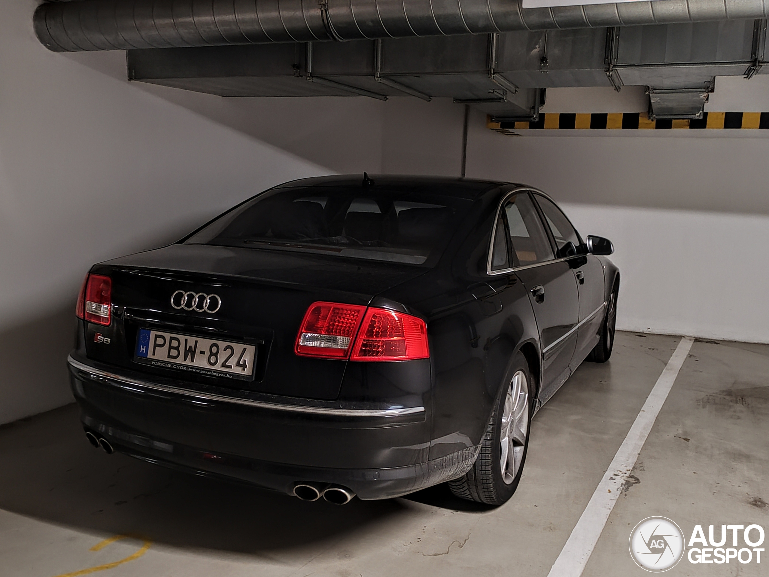 Audi S8 D3