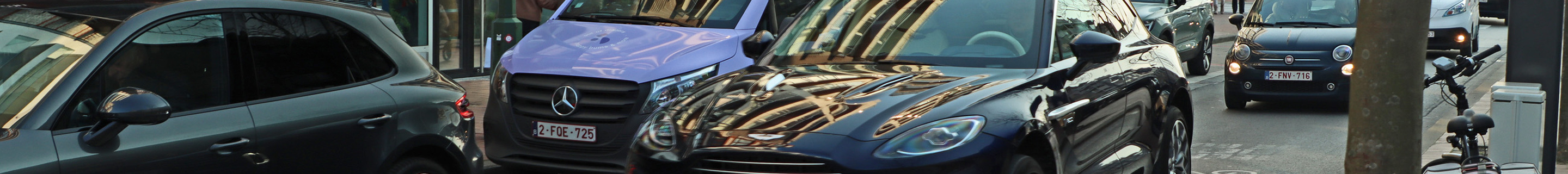 Aston Martin DBX