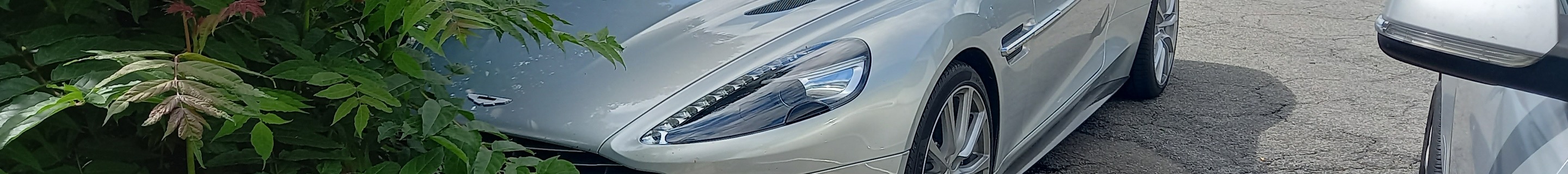 Aston Martin Vanquish 2013