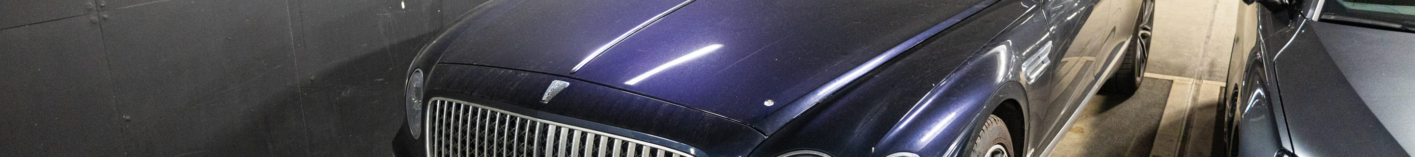 Bentley Flying Spur Hybrid Azure