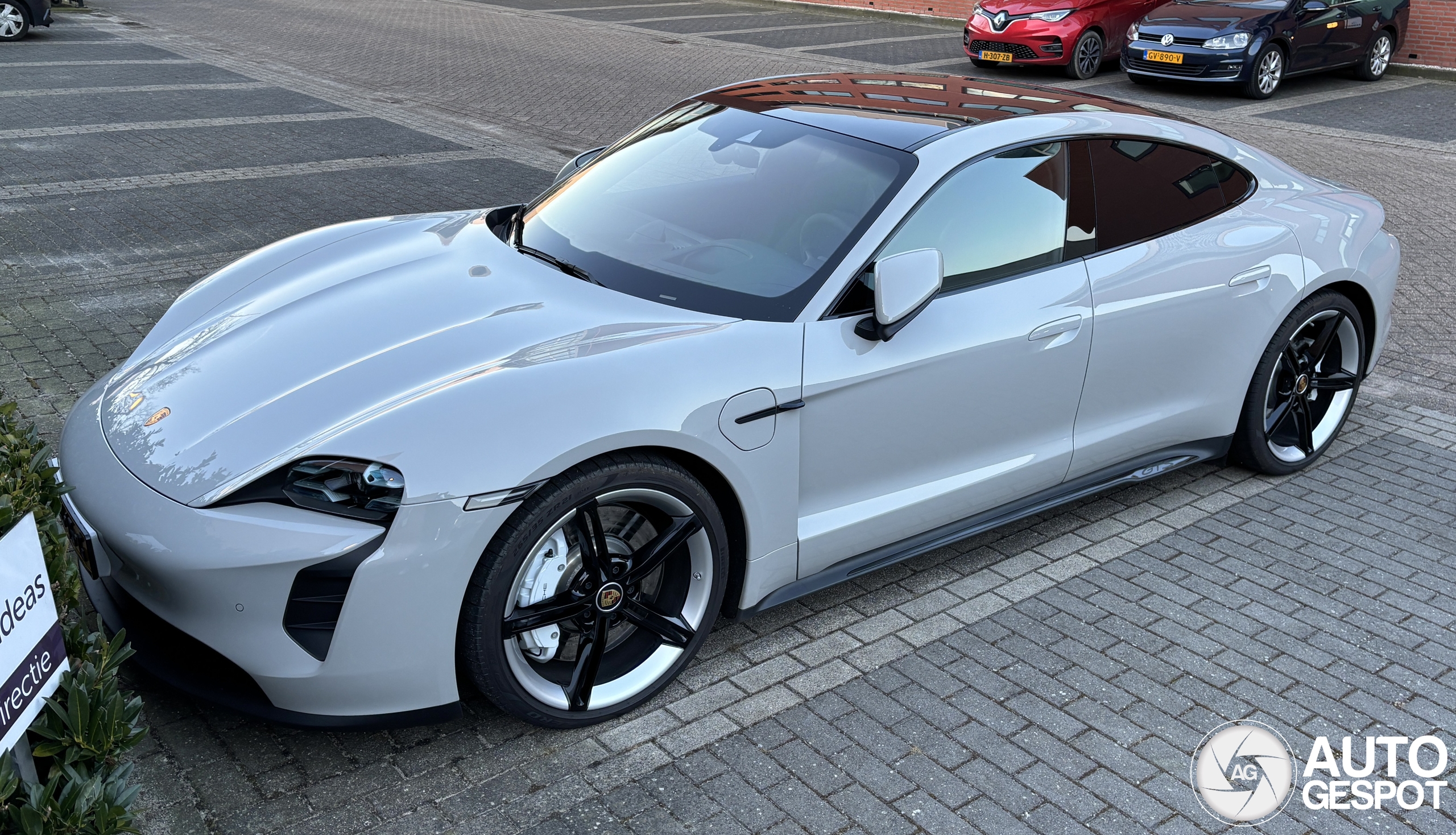 Porsche Taycan GTS