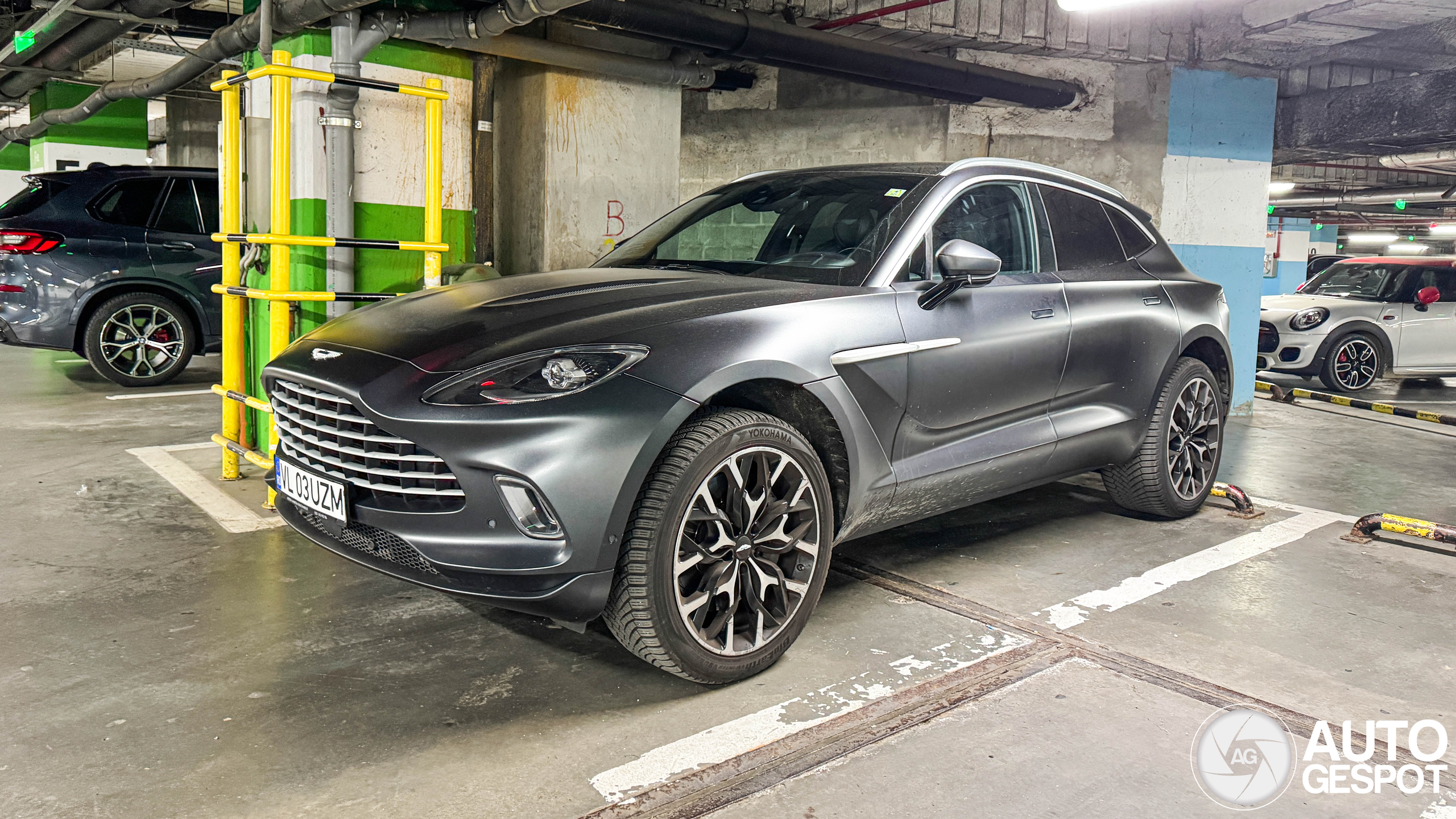 Aston Martin DBX