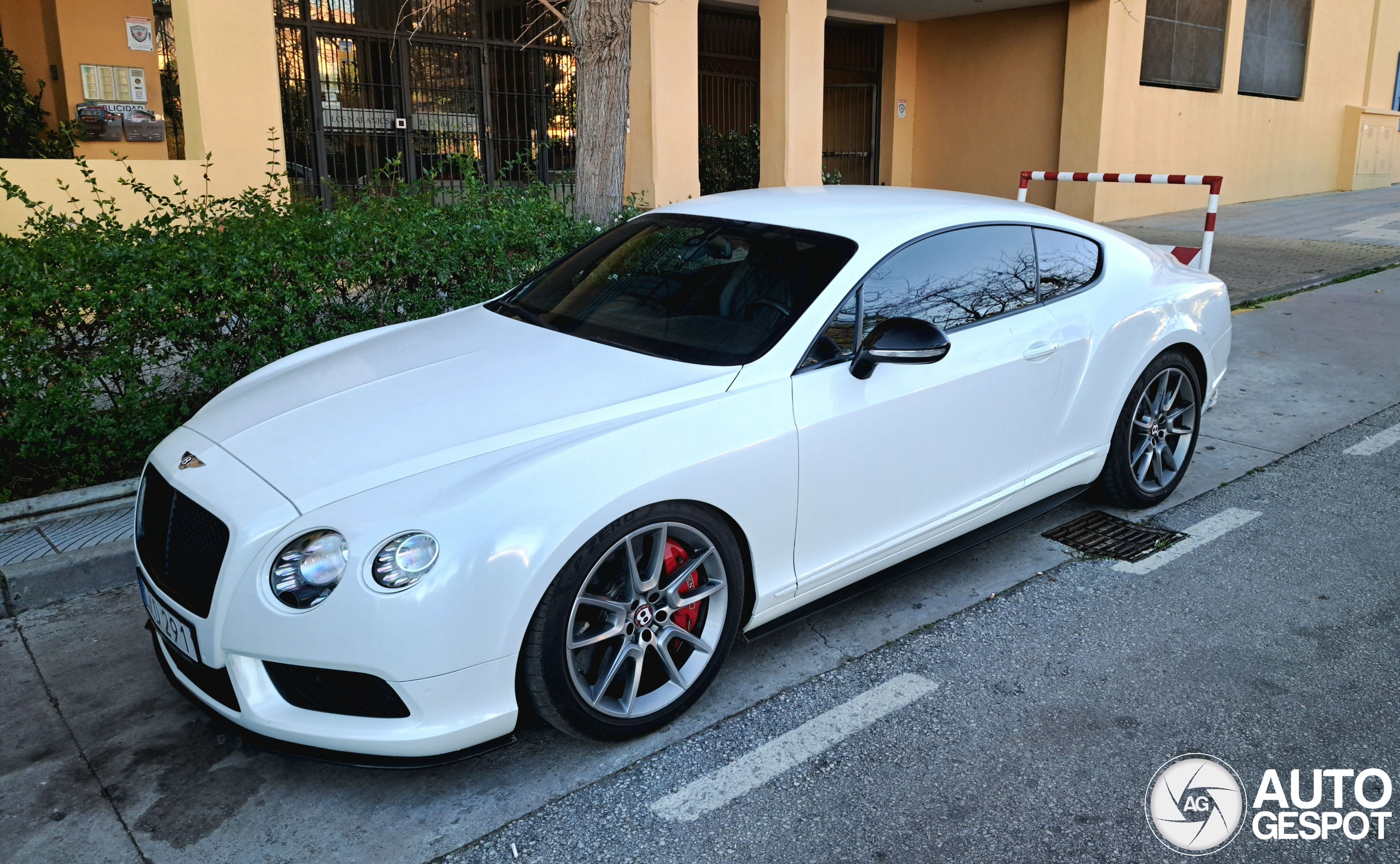 Bentley Continental GT V8 S